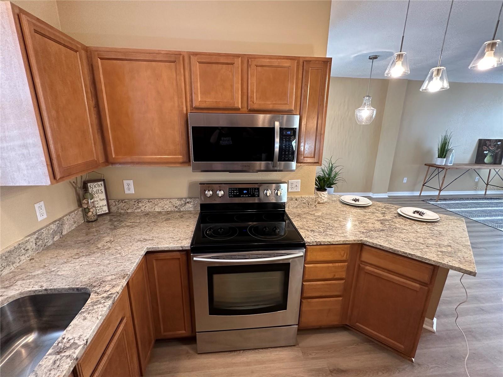 12276 COUNTRY WHITE CIR, TAMPA, FL, 33635