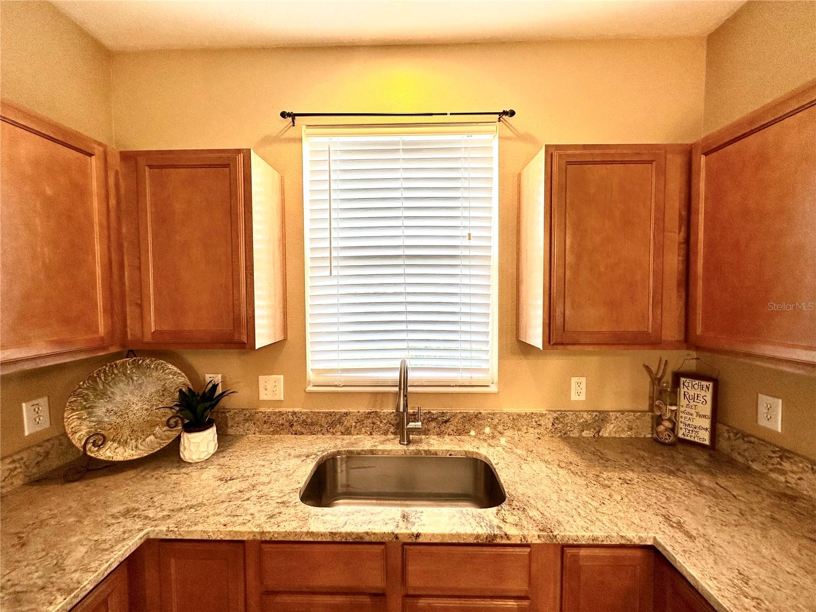 12276 COUNTRY WHITE CIR, TAMPA, FL, 33635