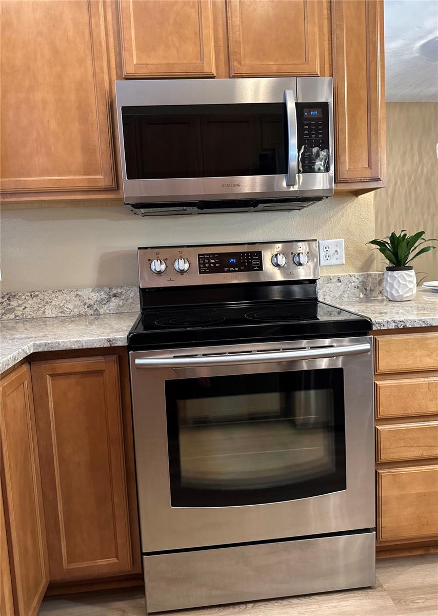12276 COUNTRY WHITE CIR, TAMPA, FL, 33635
