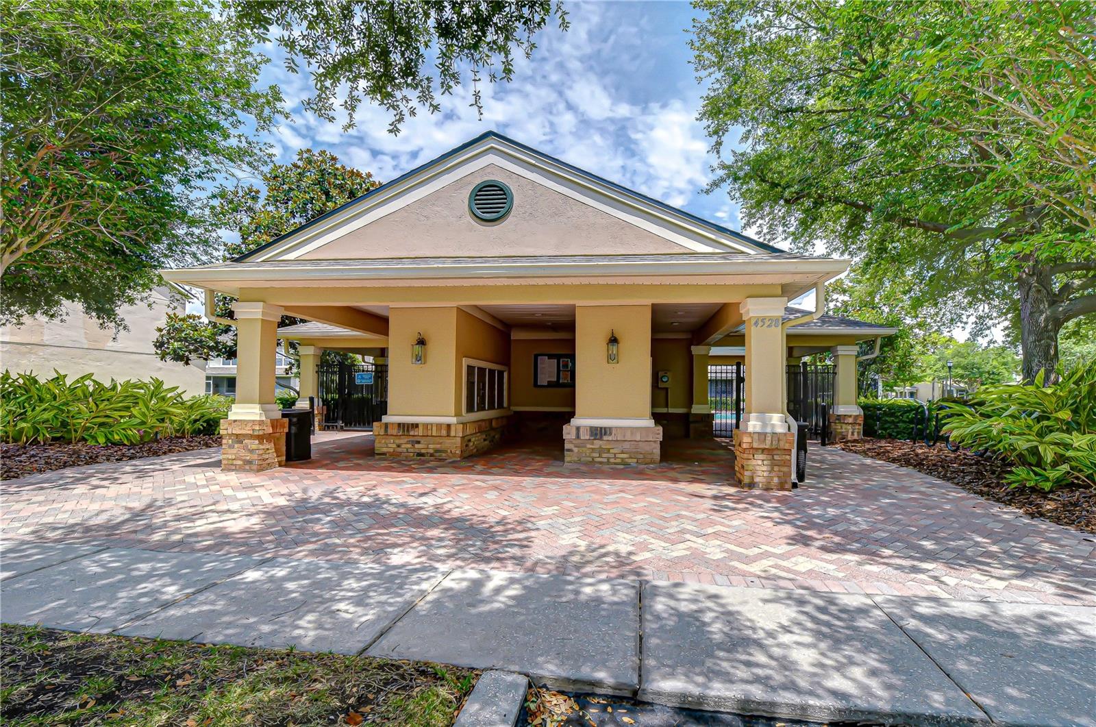 4906 CHATHAM GATE DR, RIVERVIEW, FL, 33578