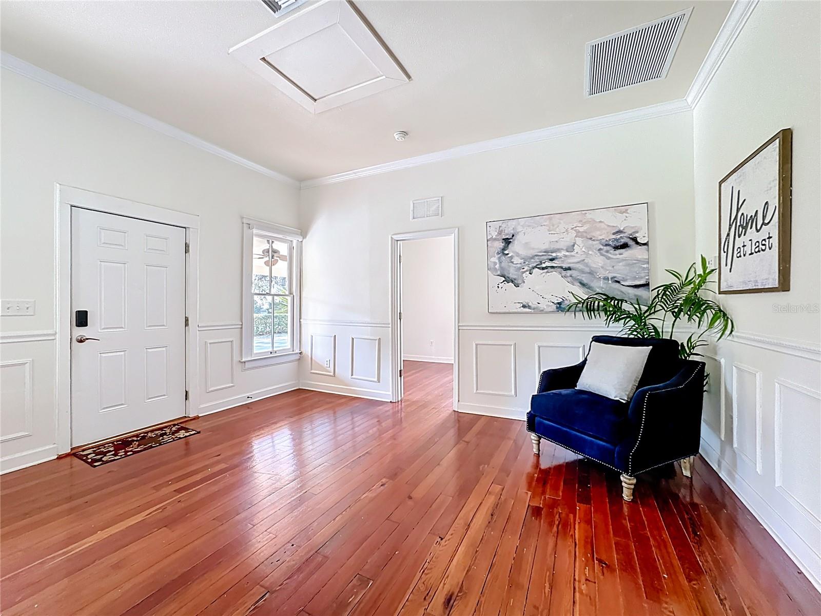 1148 N GRANDVIEW ST, MOUNT DORA, FL, 32757