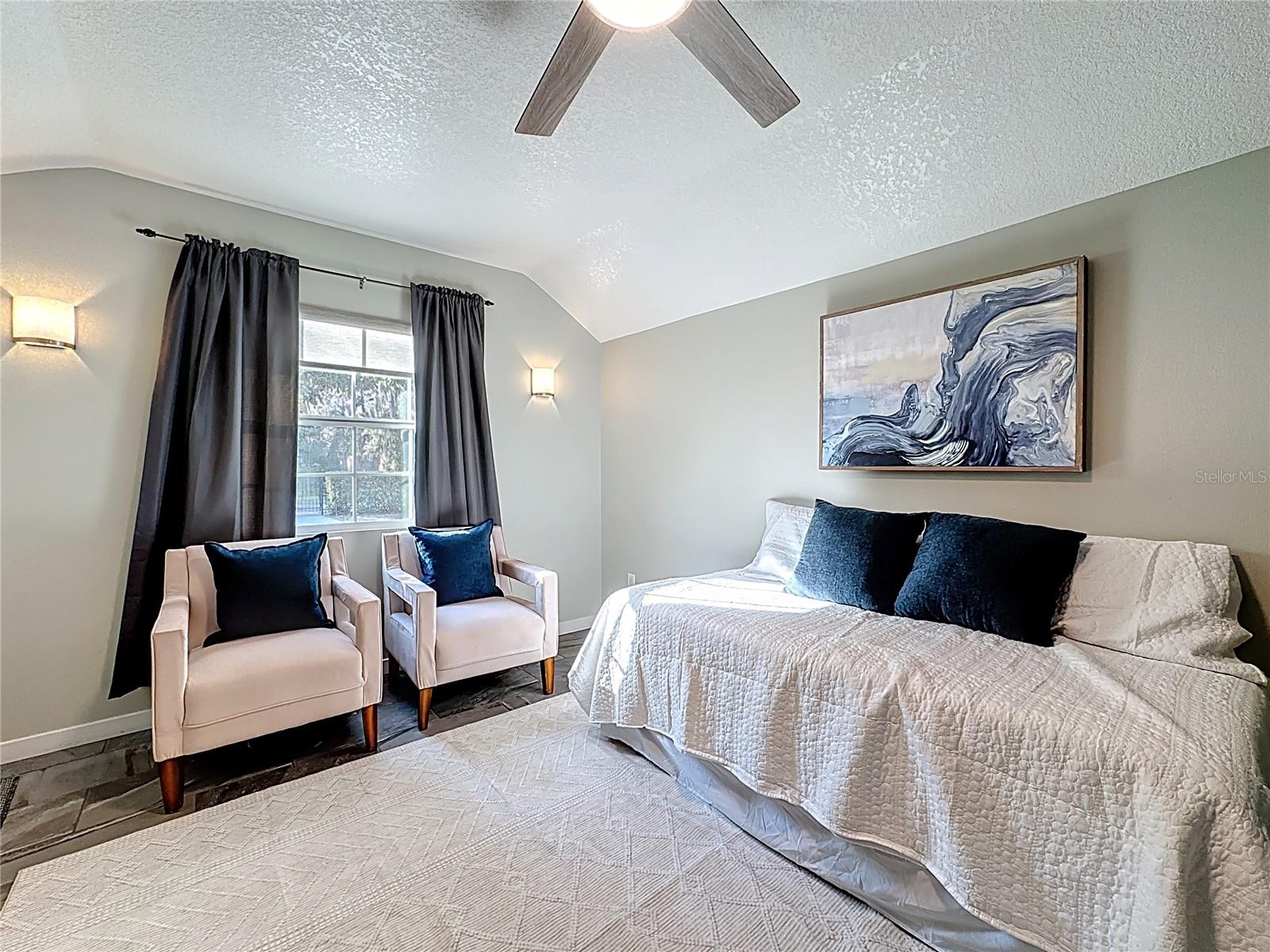 1148 N GRANDVIEW ST, MOUNT DORA, FL, 32757