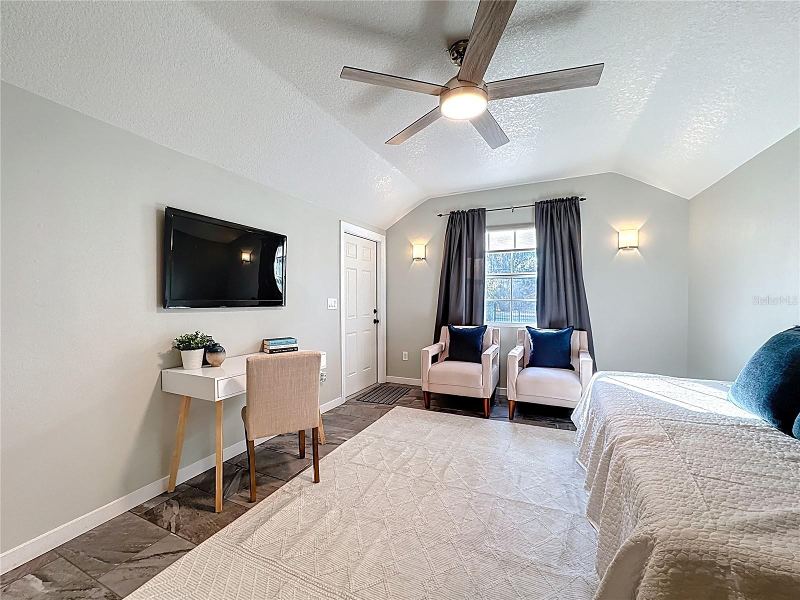 1148 N GRANDVIEW ST, MOUNT DORA, FL, 32757