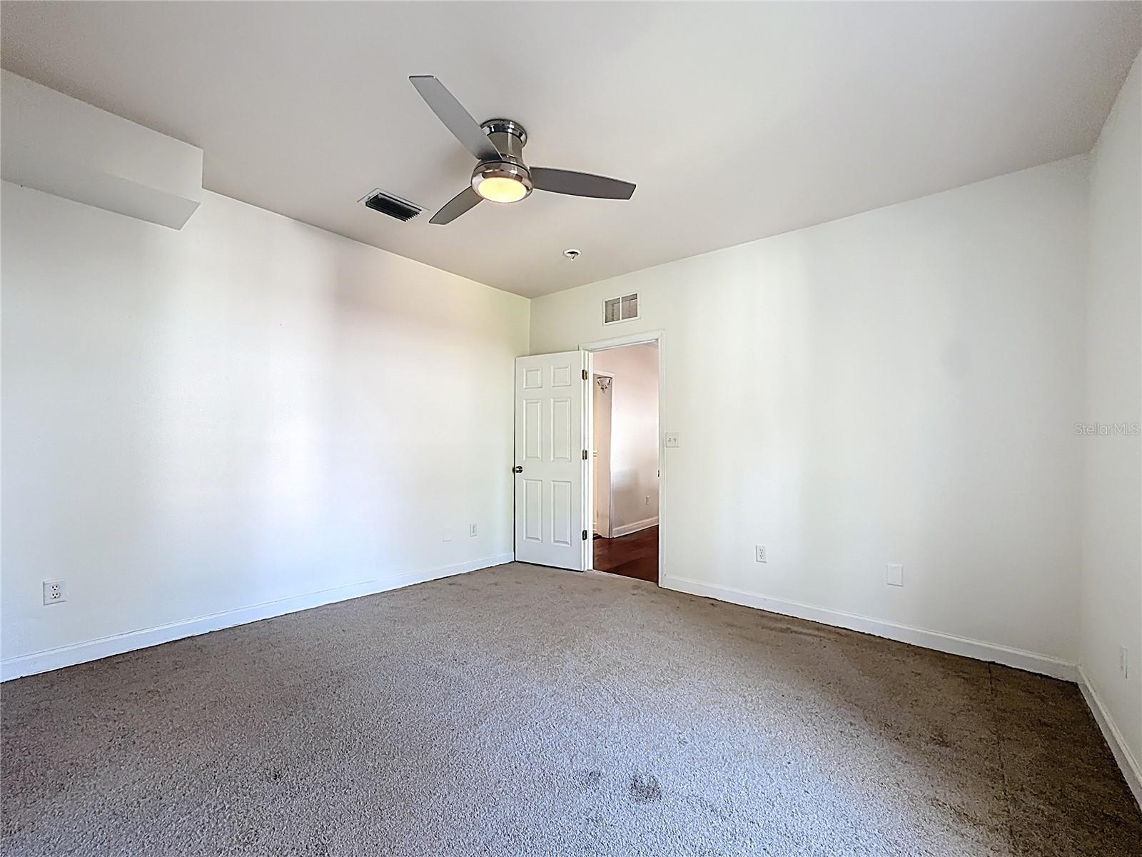 1148 N GRANDVIEW ST, MOUNT DORA, FL, 32757