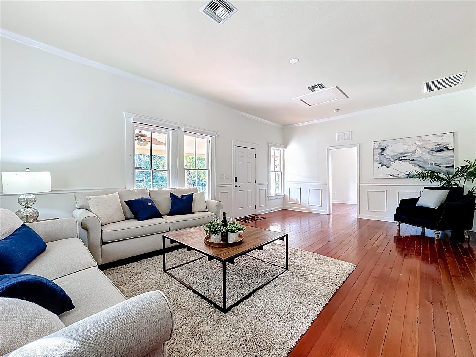 1148 N GRANDVIEW ST, MOUNT DORA, FL, 32757