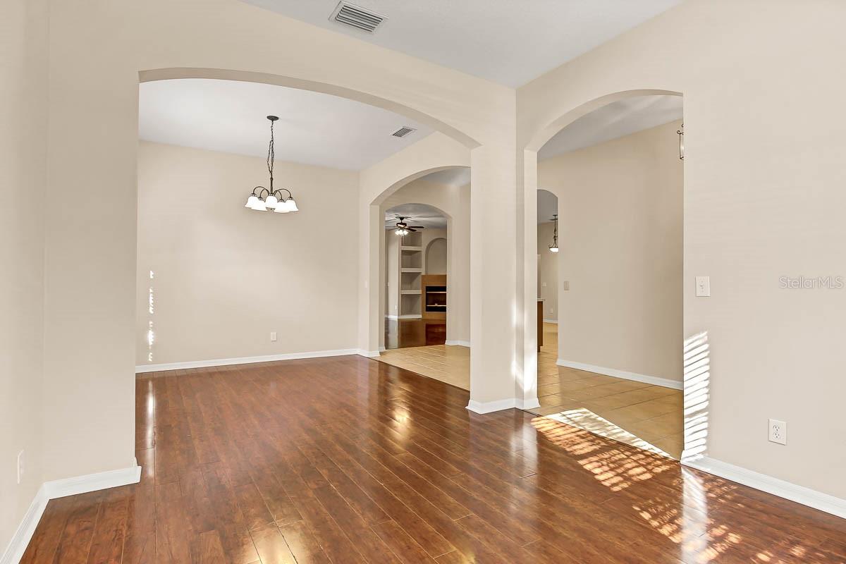 16326 BRIDGELAWN AVE, LITHIA, FL, 33547