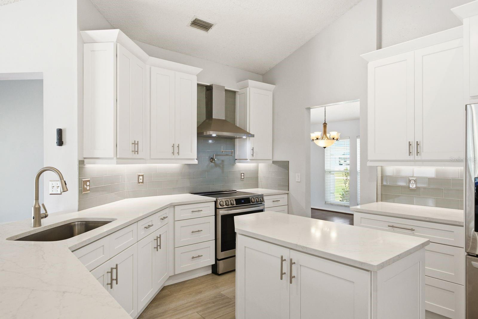 1748 HERMIT THRUSH CIR, PALM HARBOR, FL, 34683