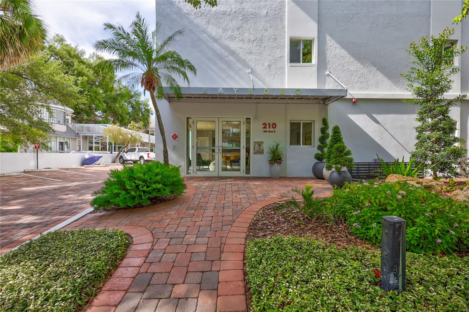 210 5TH AVE S #107, ST PETERSBURG, FL, 33701