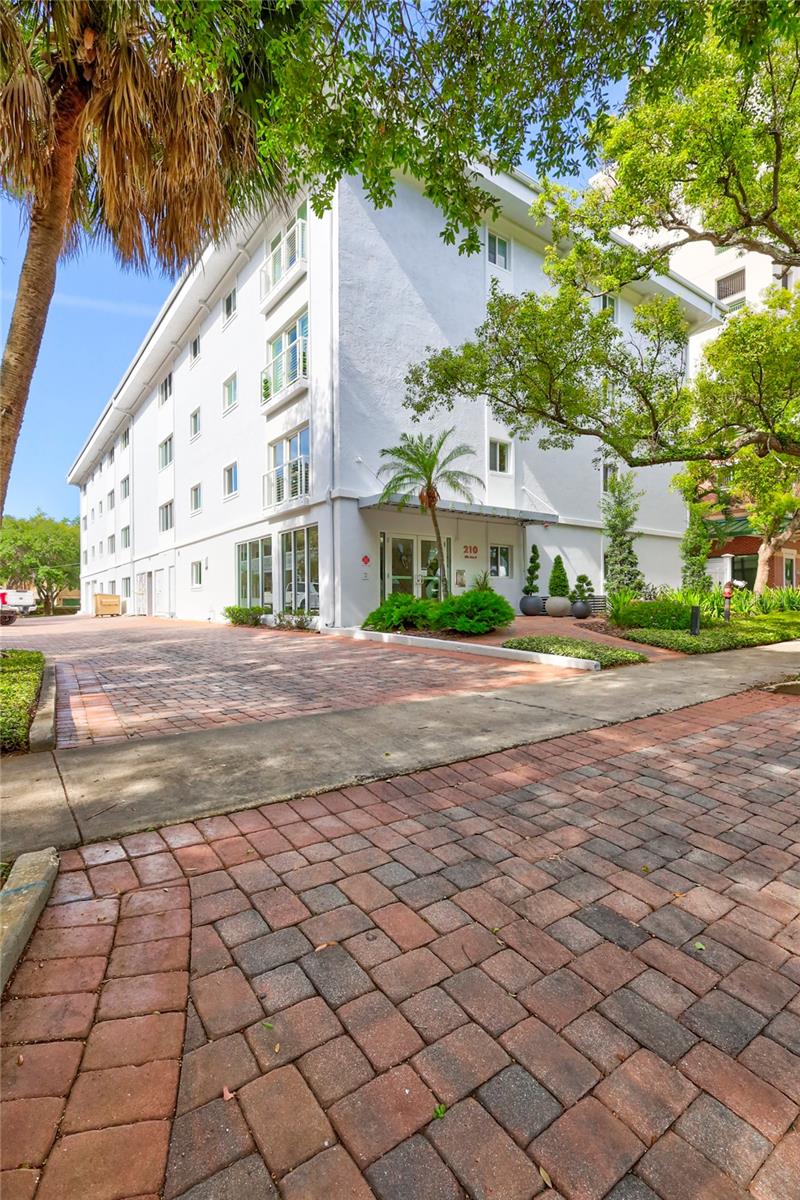 210 5TH AVE S #107, ST PETERSBURG, FL, 33701