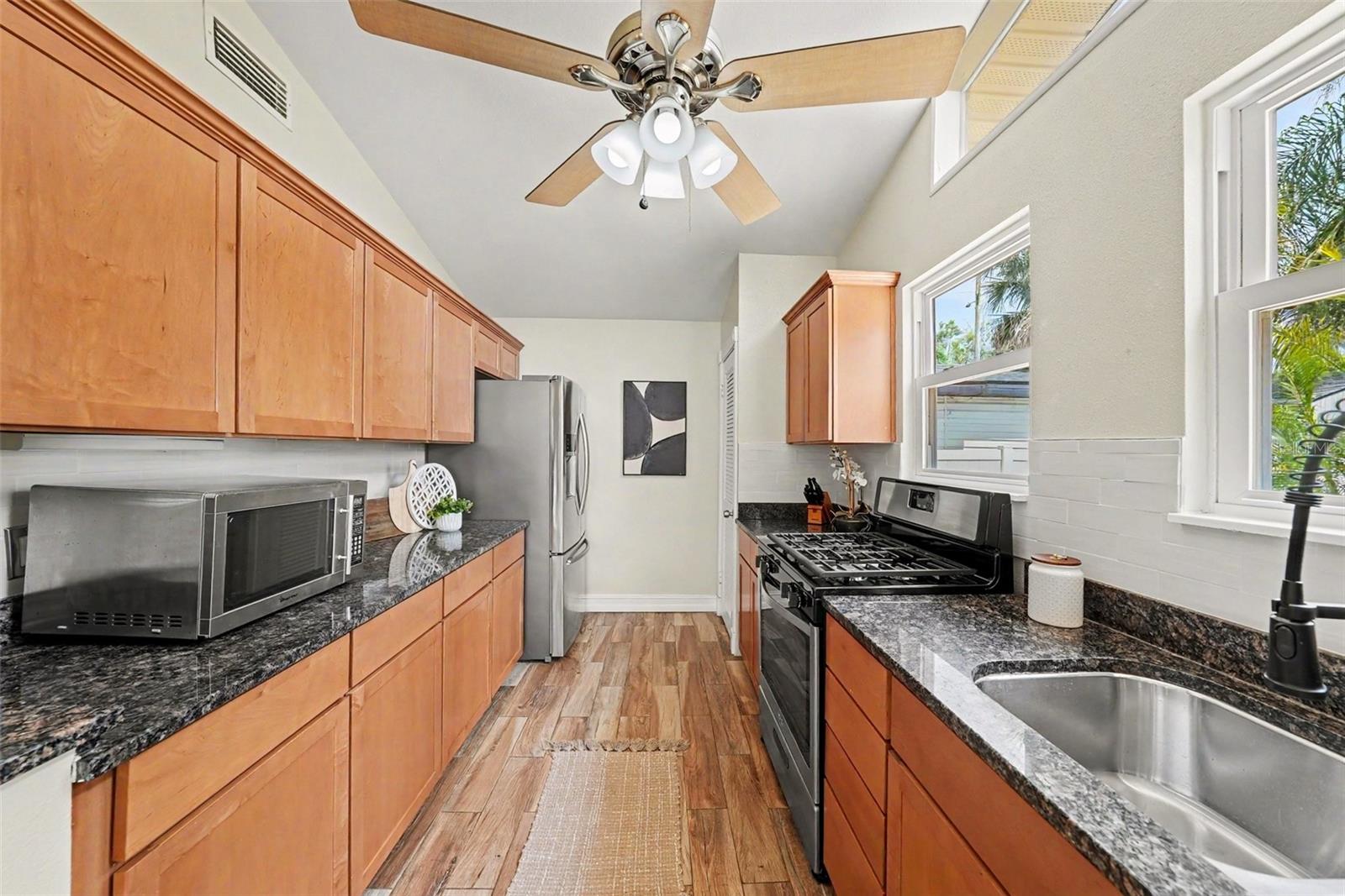 204 W JEAN ST, TAMPA, FL, 33604