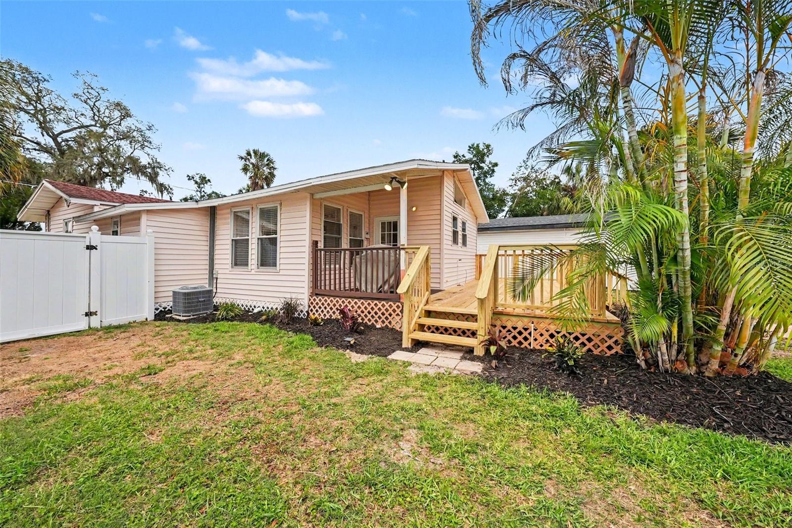 204 W JEAN ST, TAMPA, FL, 33604