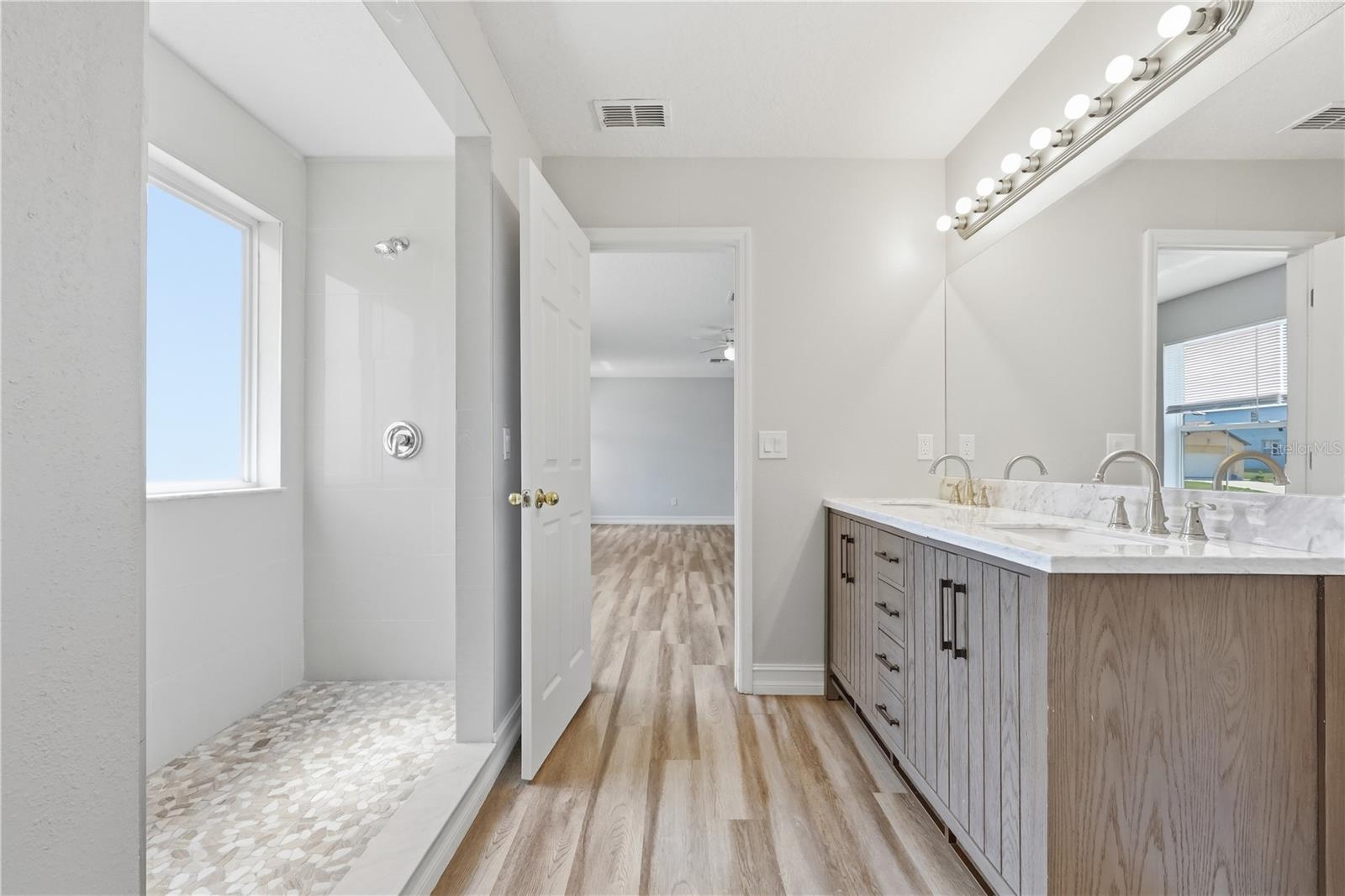 OAK LNDG, ORLANDO, FL, 32818