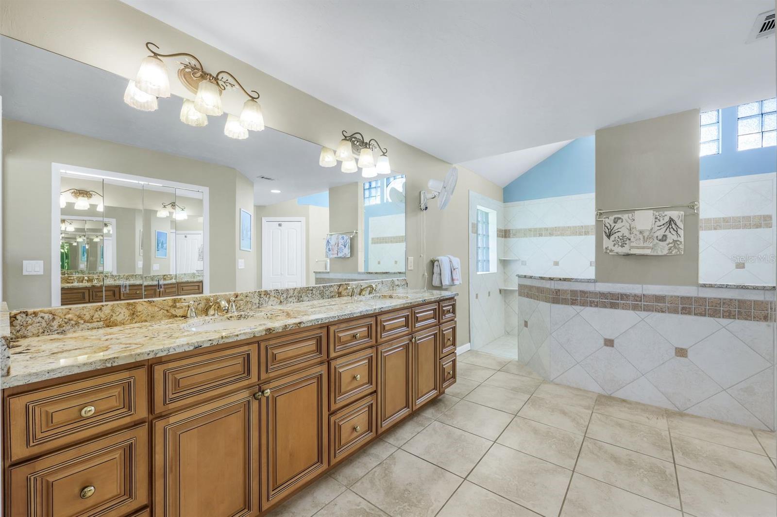719 EL DORADO PKWY W, CAPE CORAL, FL, 33914