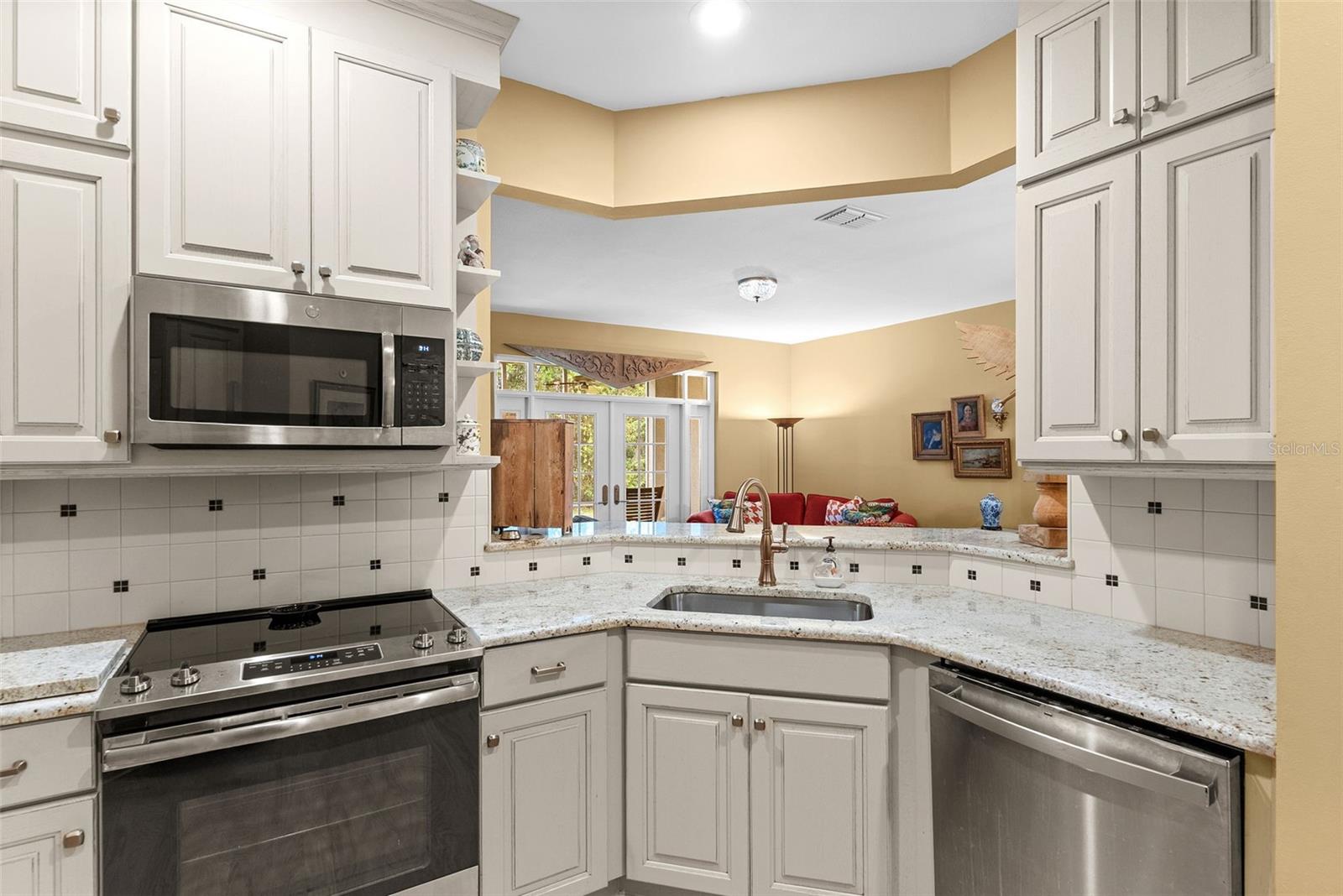 564 GRASSLANDS VILLAGE CIR, LAKELAND, FL, 33803