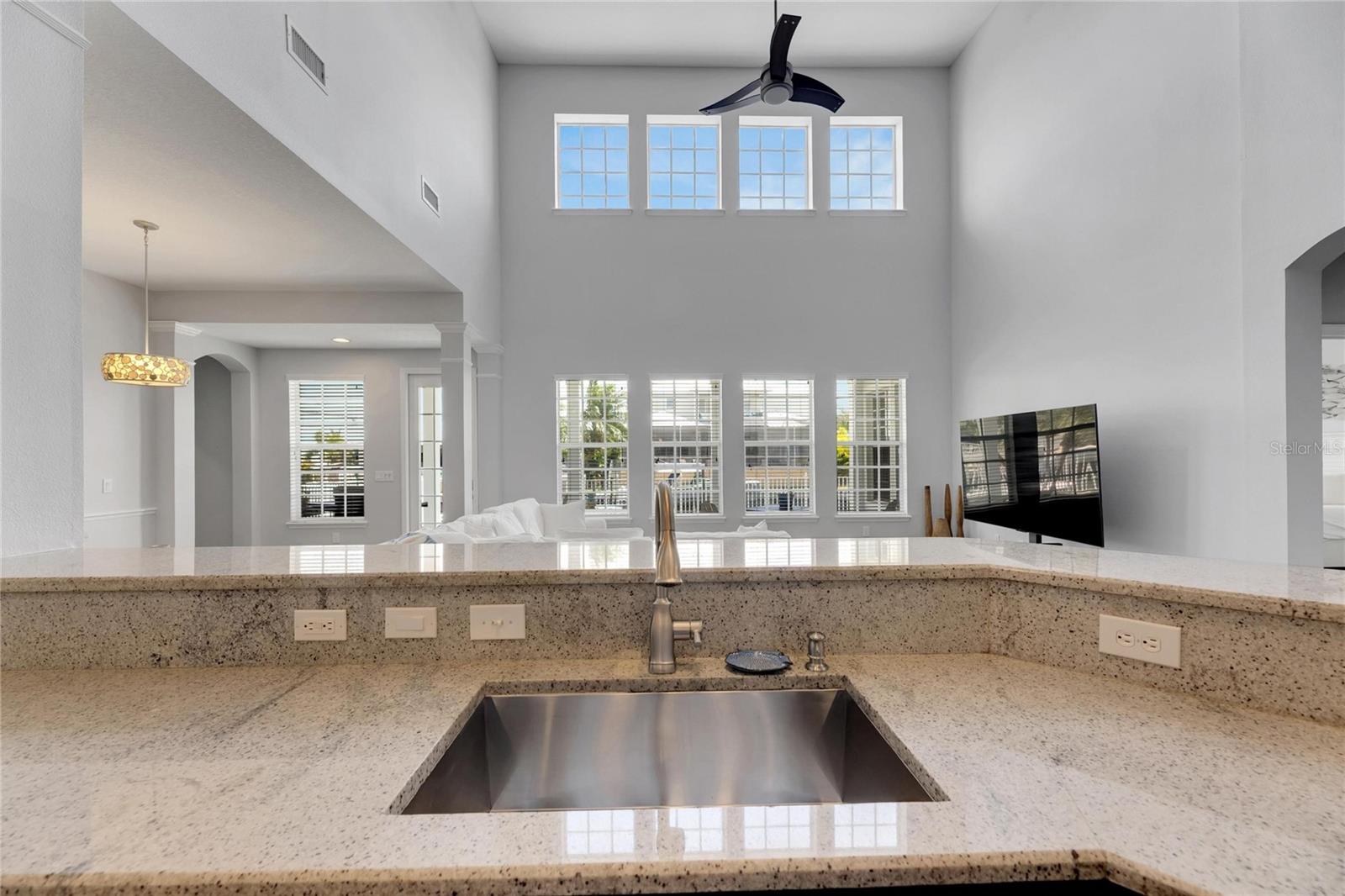 611 MIRABAY BLVD, APOLLO BEACH, FL, 33572