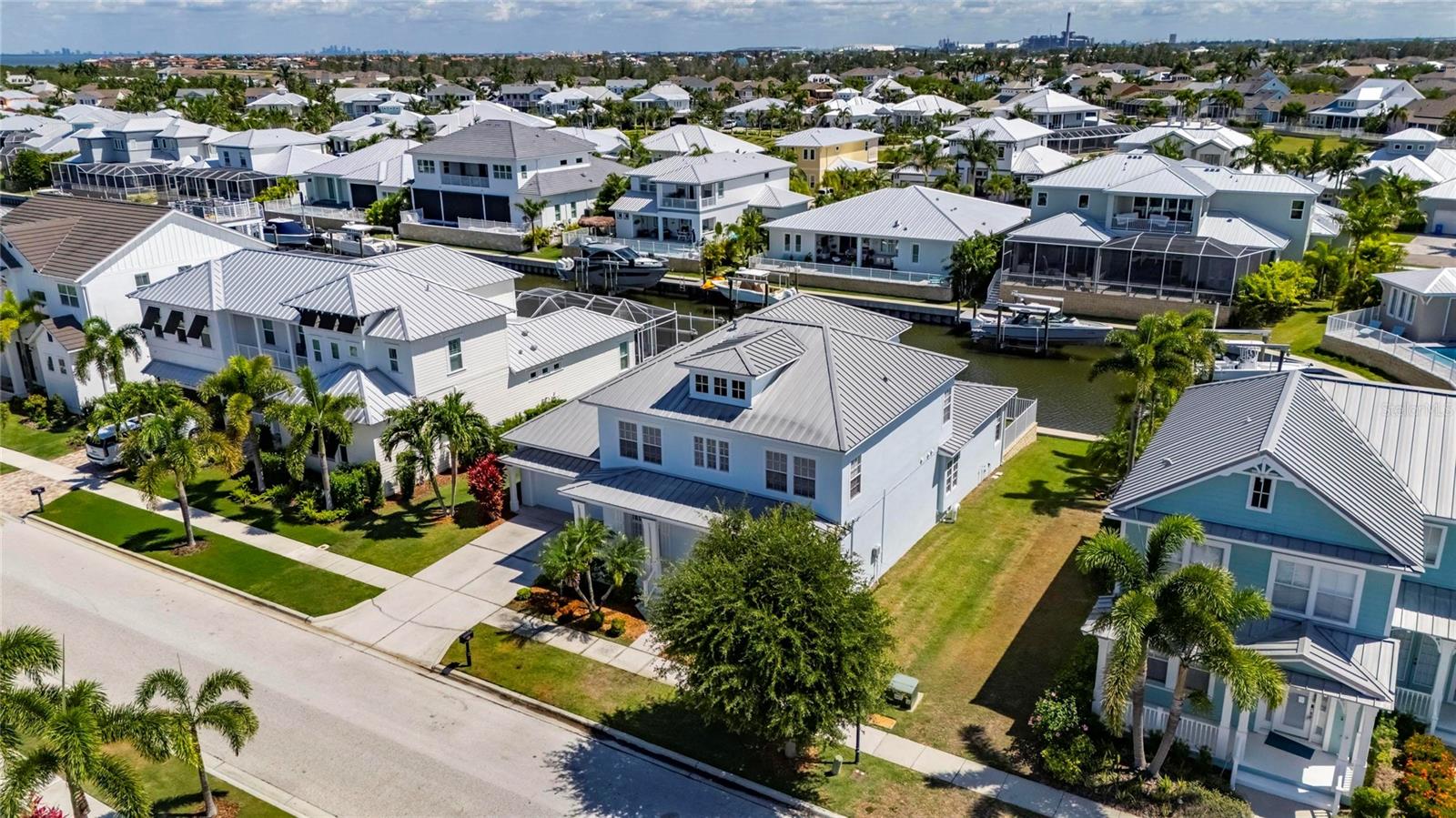 611 MIRABAY BLVD, APOLLO BEACH, FL, 33572