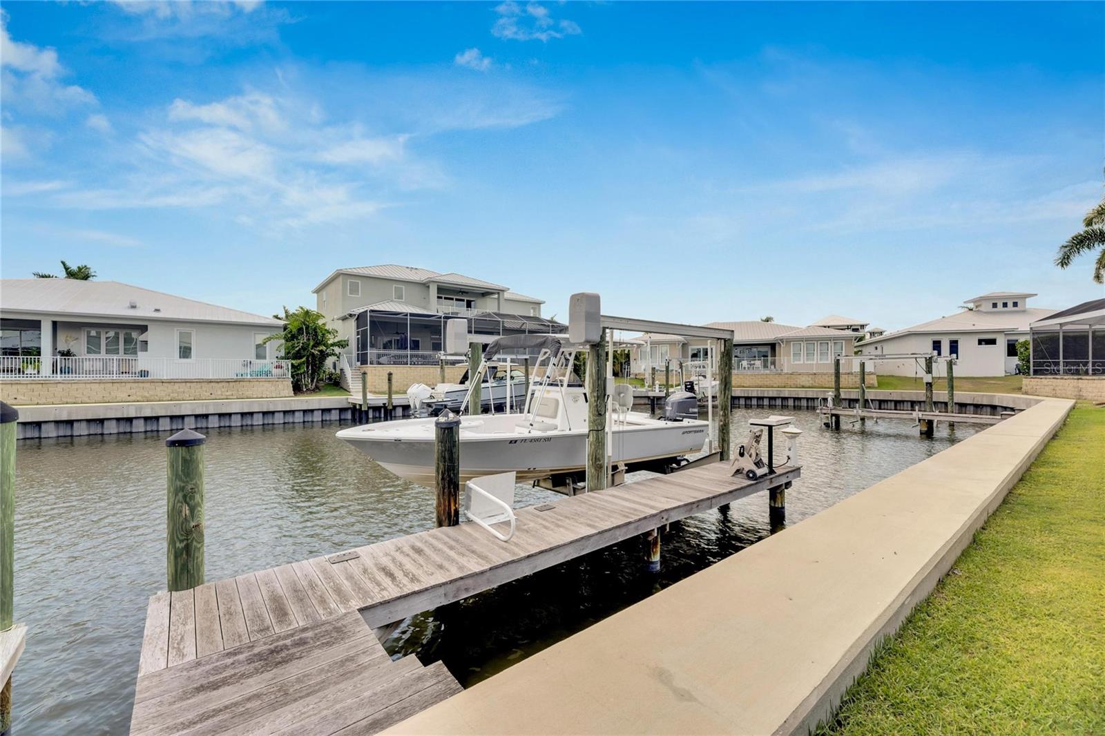 611 MIRABAY BLVD, APOLLO BEACH, FL, 33572