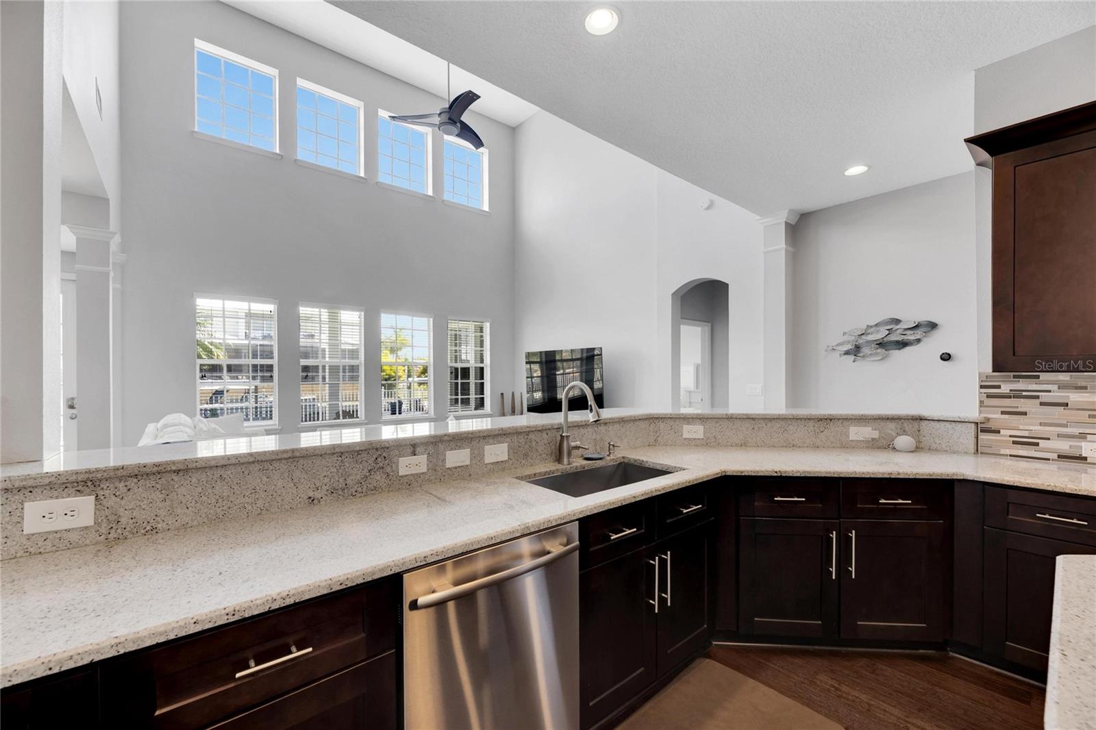 611 MIRABAY BLVD, APOLLO BEACH, FL, 33572