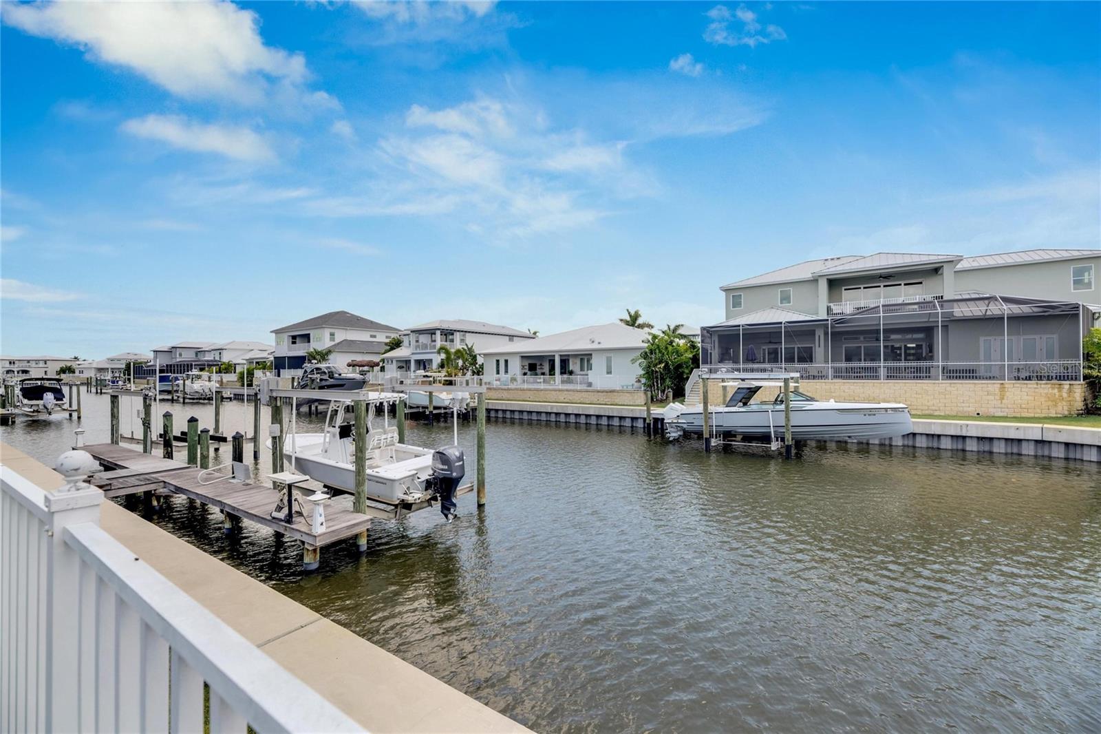 611 MIRABAY BLVD, APOLLO BEACH, FL, 33572