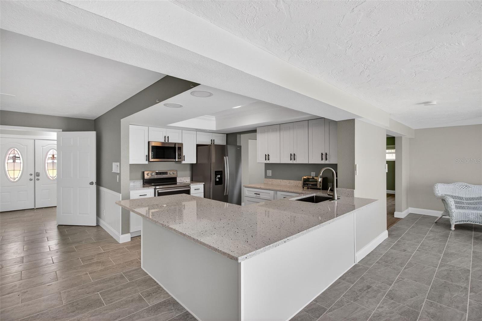 12050 7TH ST E, TREASURE ISLAND, FL, 33706