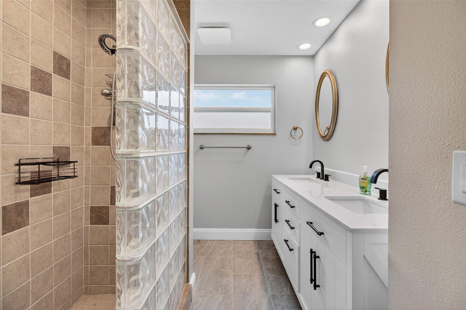 12050 7TH ST E, TREASURE ISLAND, FL, 33706
