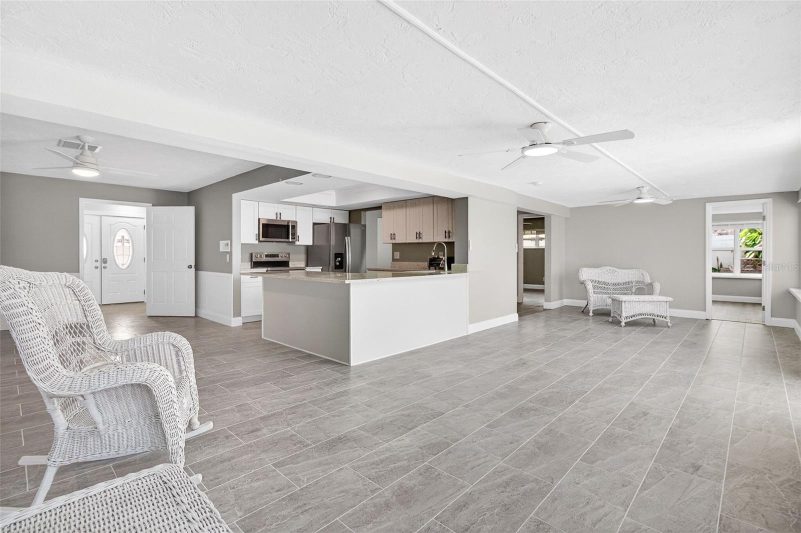 12050 7TH ST E, TREASURE ISLAND, FL, 33706