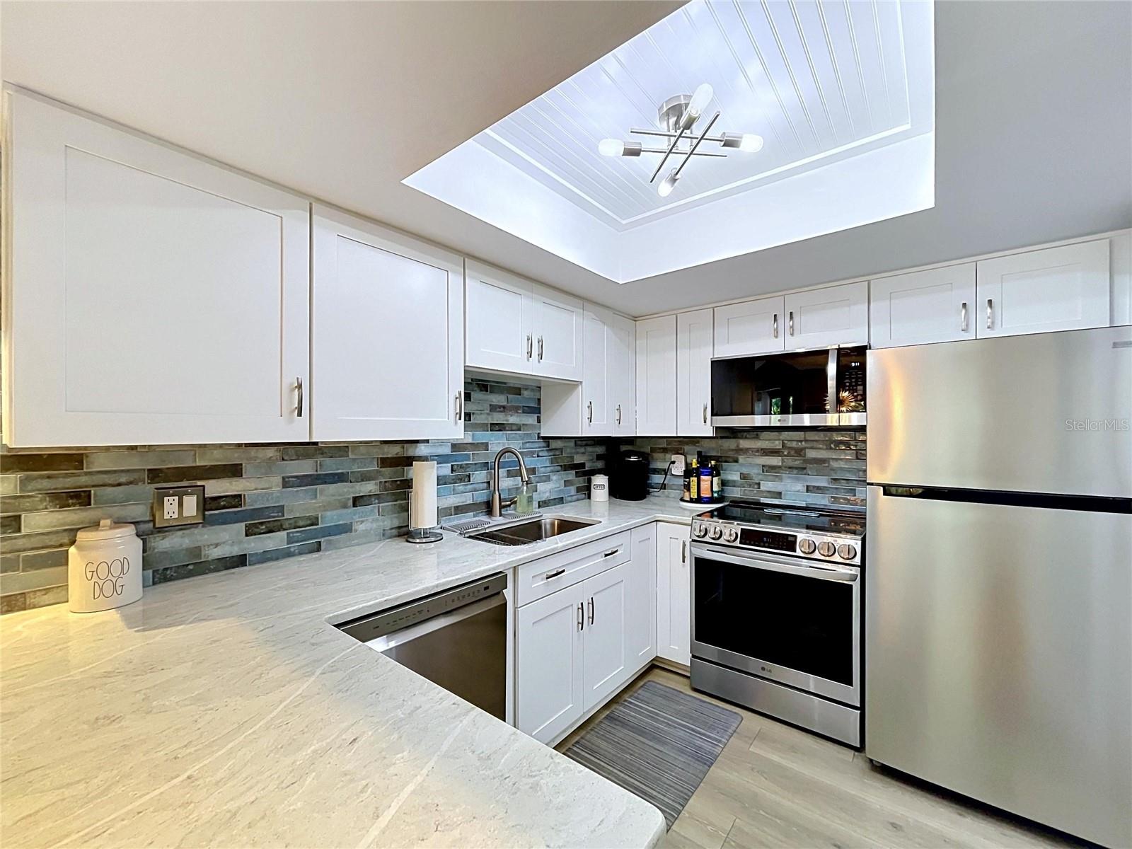1006 LENNOX RD W #1006, PALM HARBOR, FL, 34683