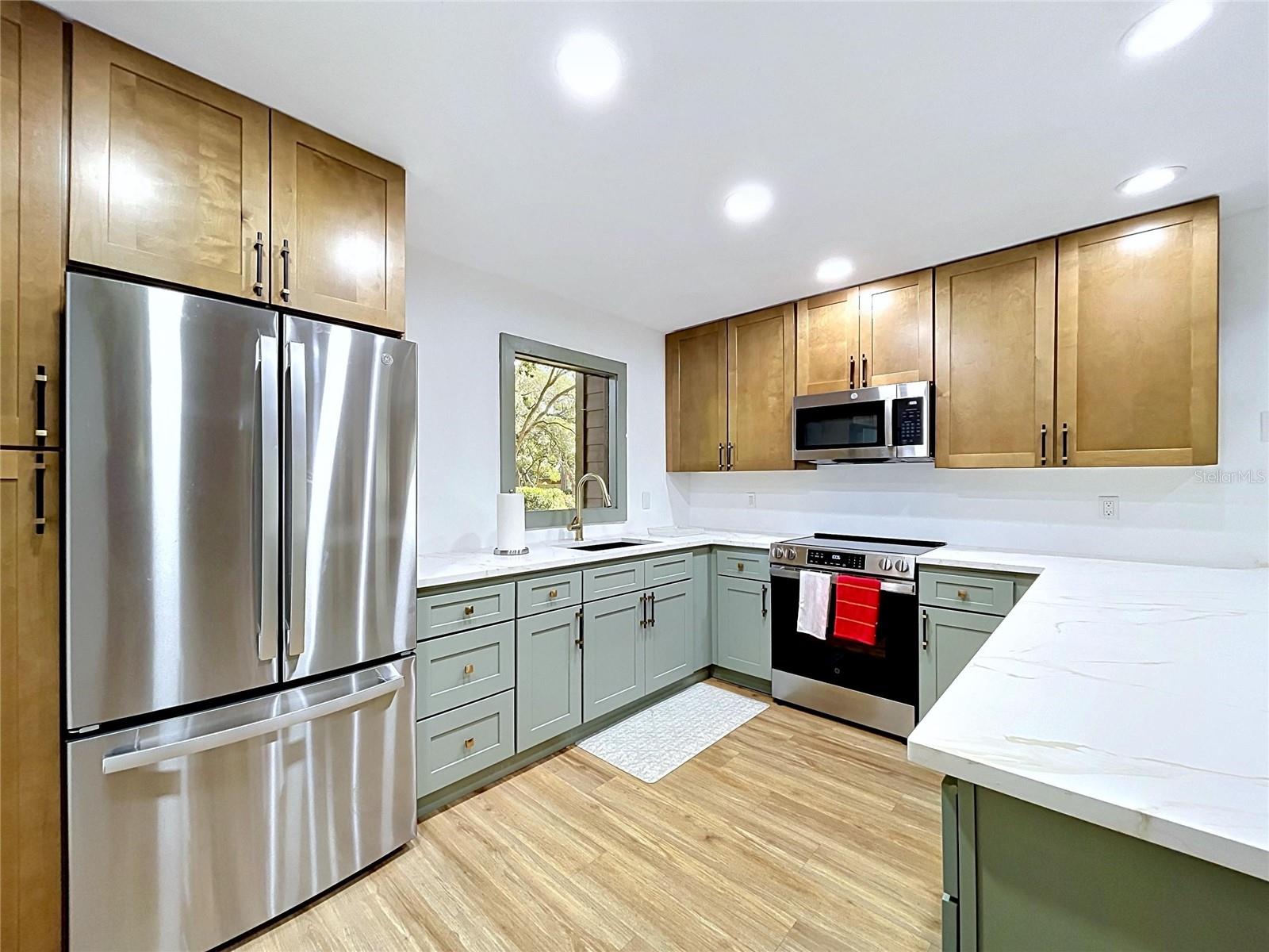 1006 LENNOX RD W #1006, PALM HARBOR, FL, 34683