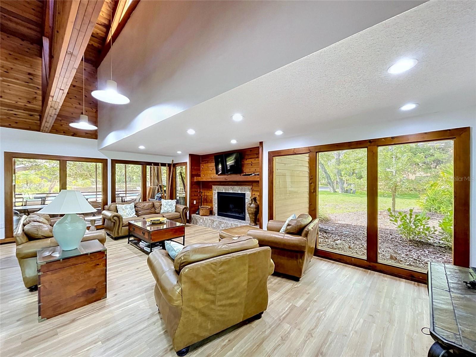 1006 LENNOX RD W #1006, PALM HARBOR, FL, 34683
