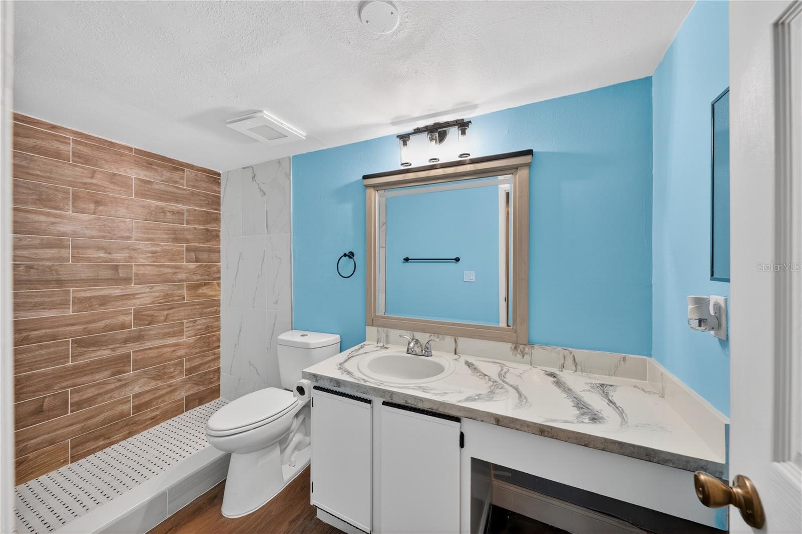 4205 S. SEMORAN BLVD #11, ORLANDO, FL, 32822