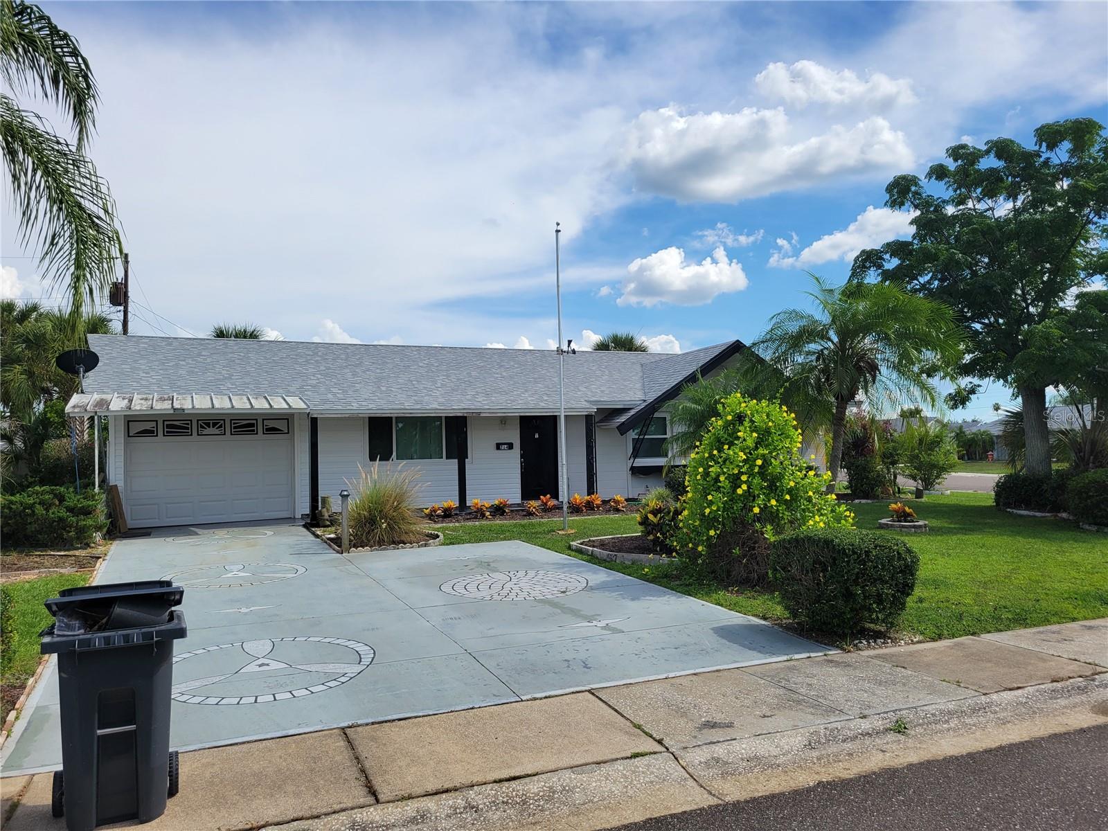 714 CYPRESS PL, SUN CITY CENTER, FL, 33573