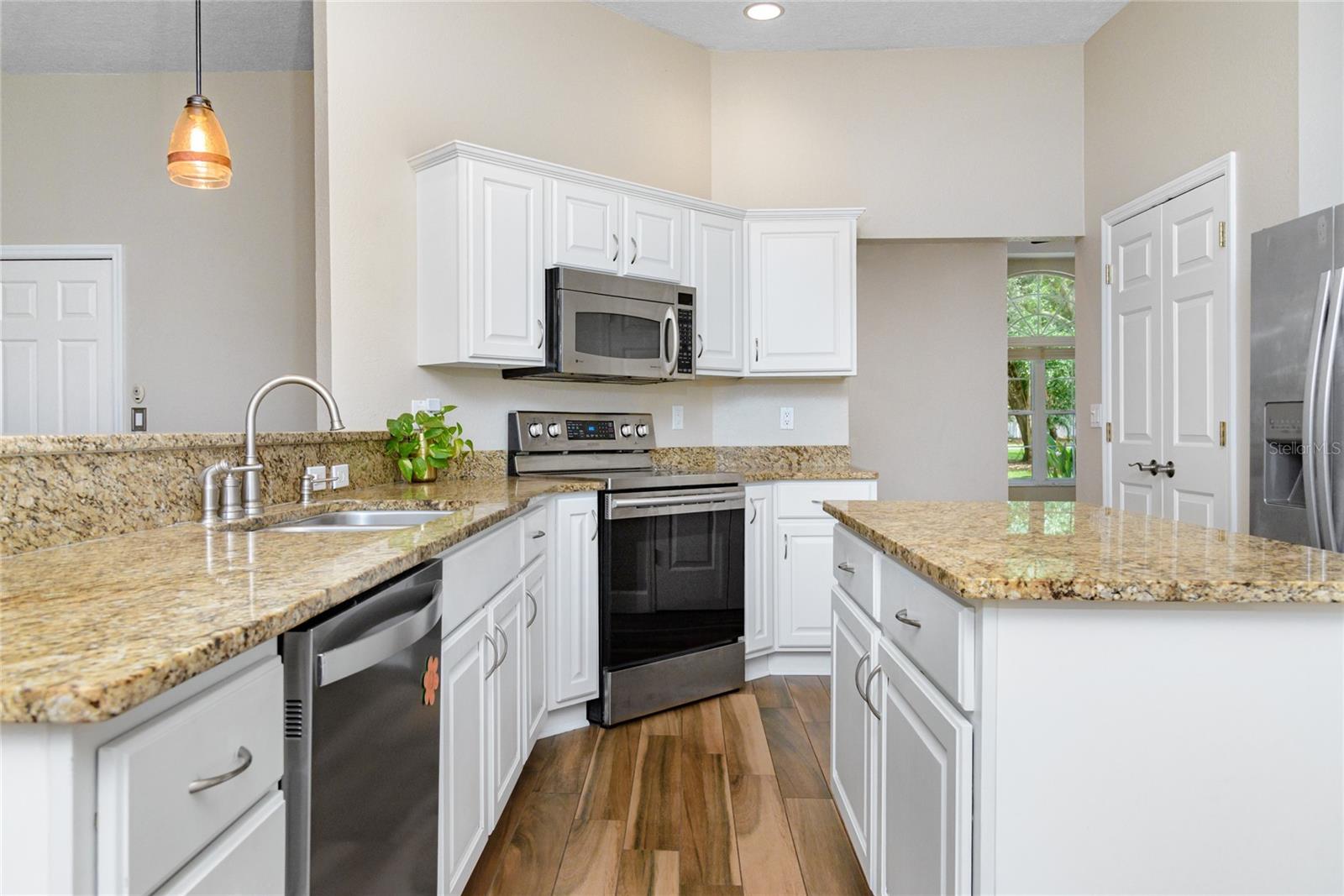 370 S LOST LAKE LN, CASSELBERRY, FL, 32707