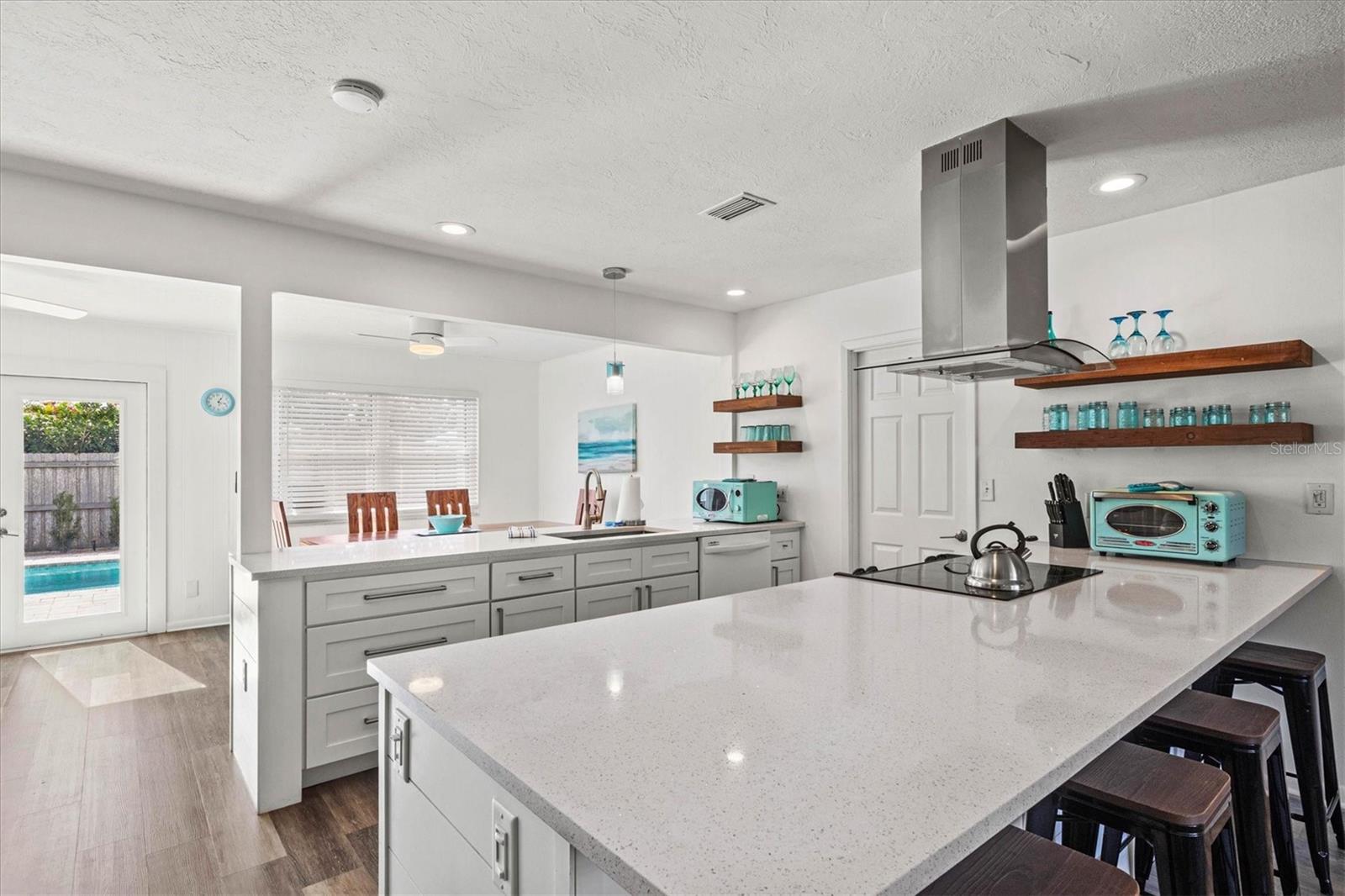 2572 JEFFERSON CIR, SARASOTA, FL, 34239
