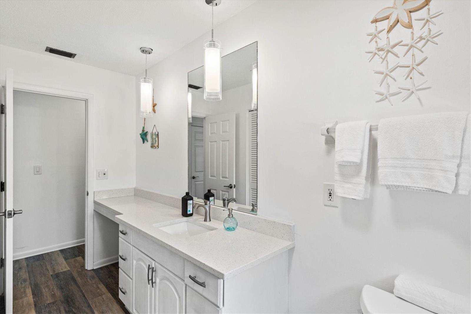 2572 JEFFERSON CIR, SARASOTA, FL, 34239