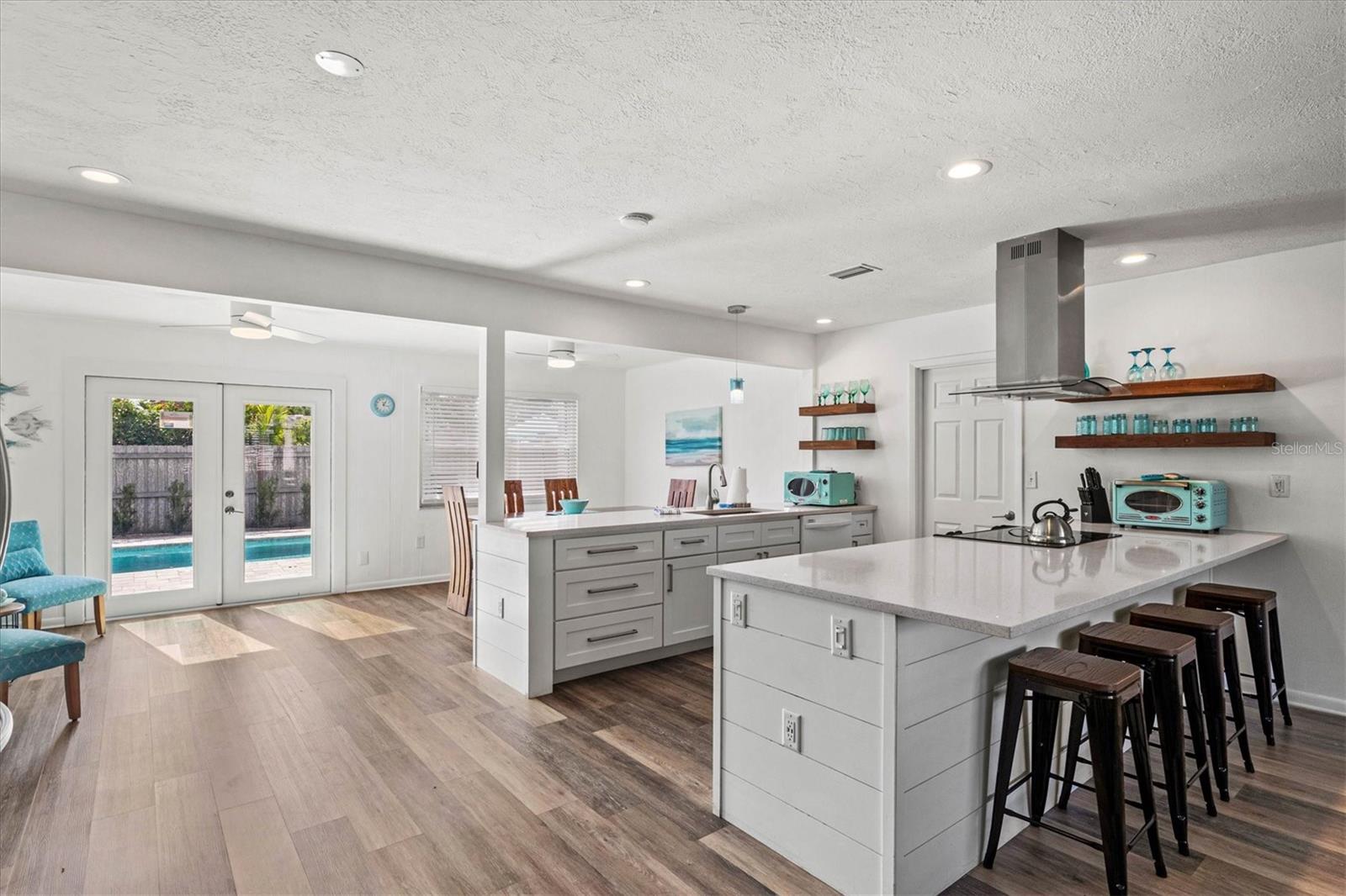 2572 JEFFERSON CIR, SARASOTA, FL, 34239