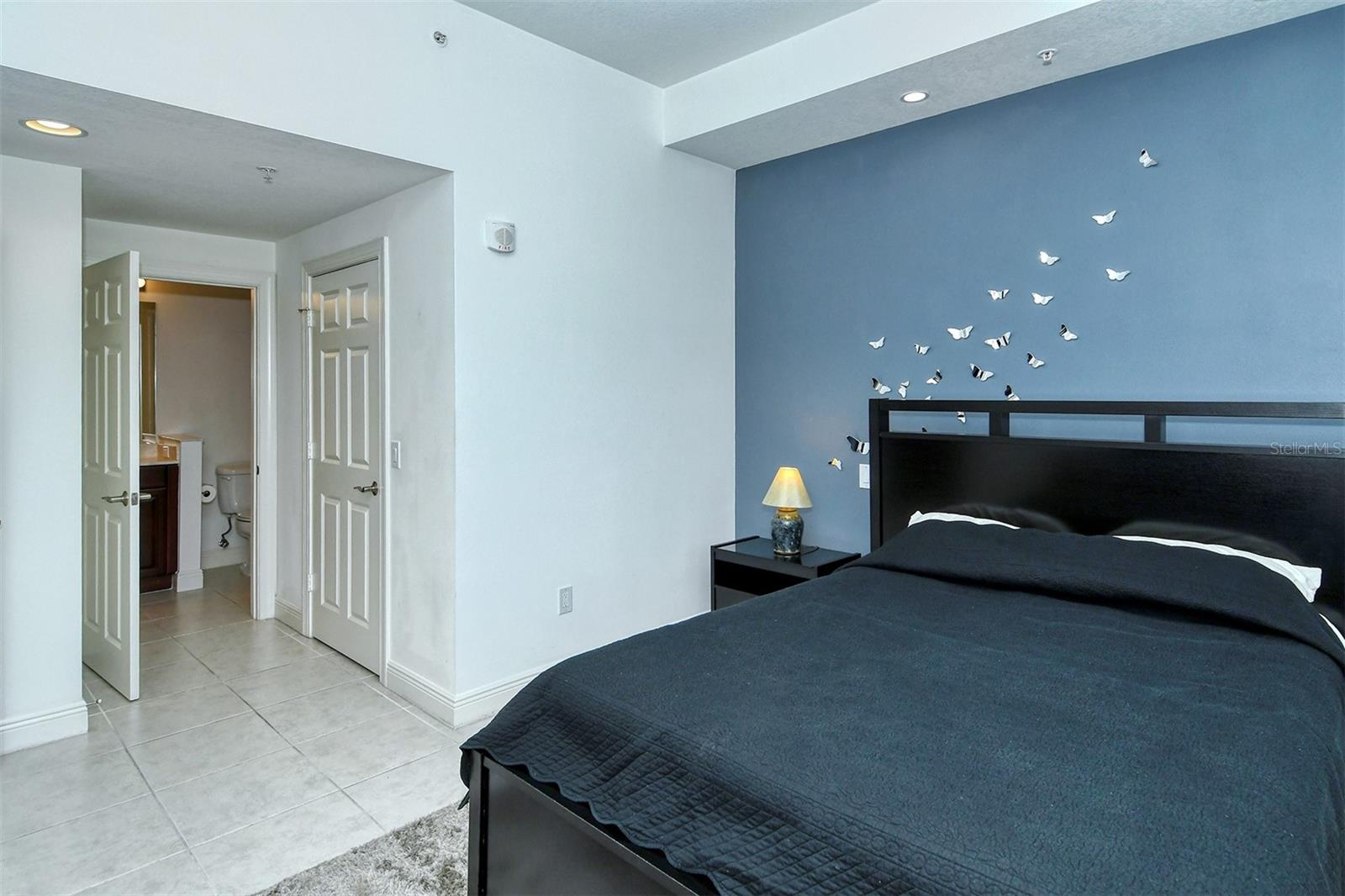 800 N TAMIAMI TRL #203, SARASOTA, FL, 34236
