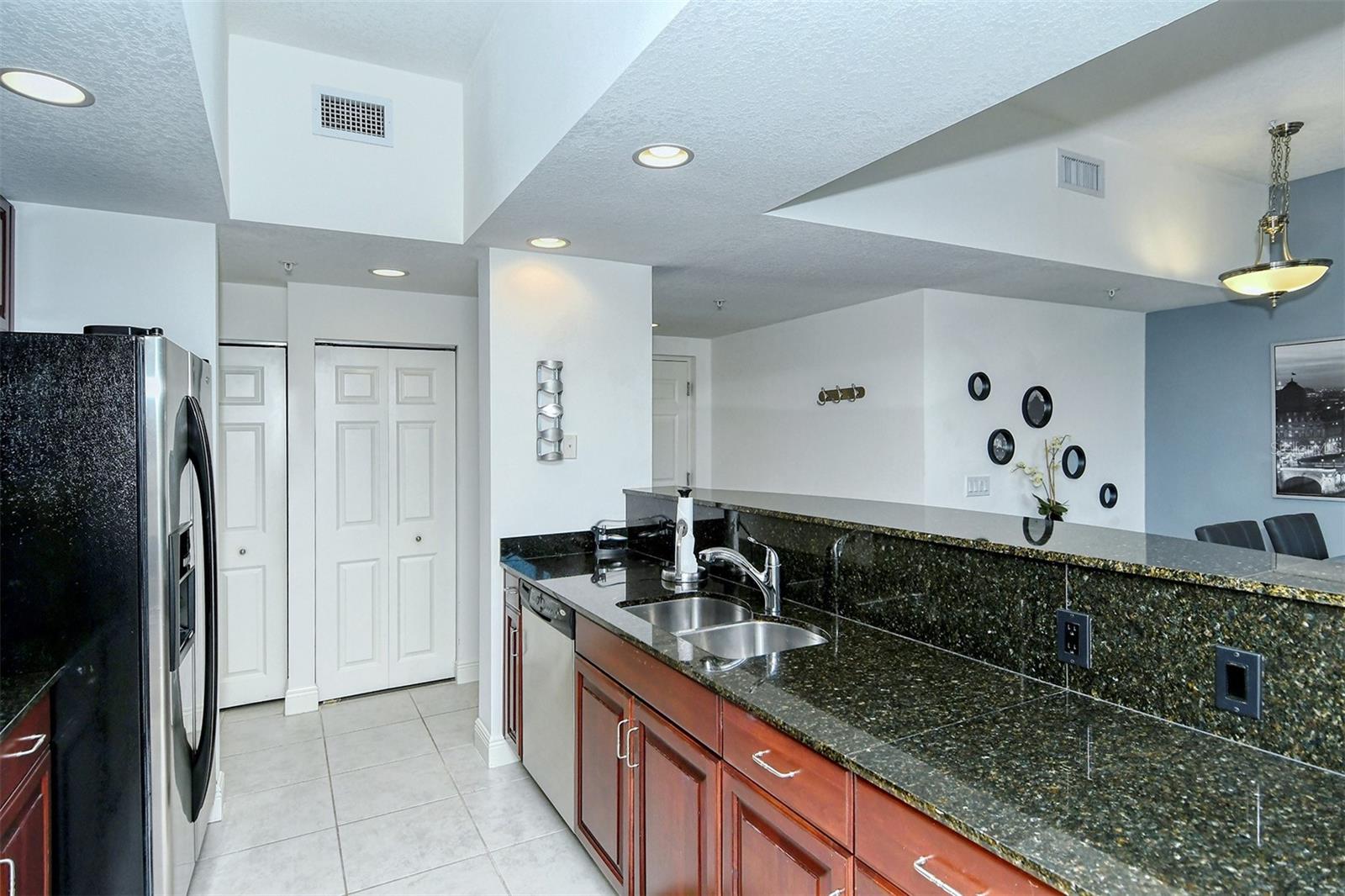 800 N TAMIAMI TRL #203, SARASOTA, FL, 34236