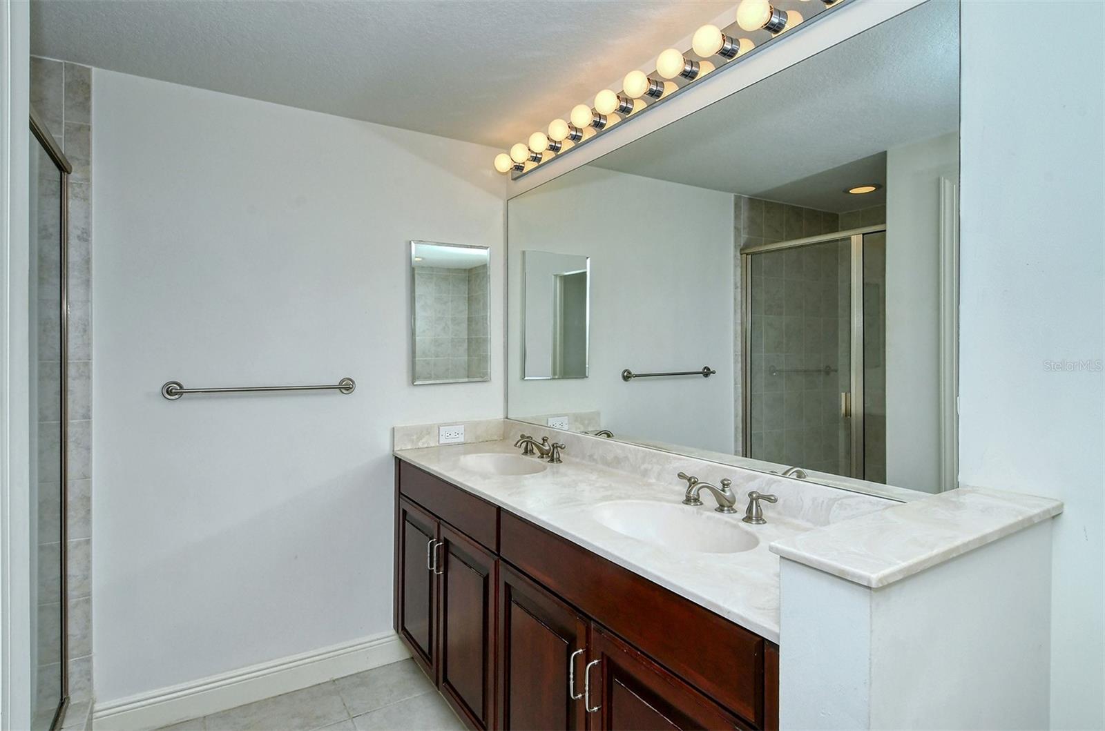 800 N TAMIAMI TRL #203, SARASOTA, FL, 34236