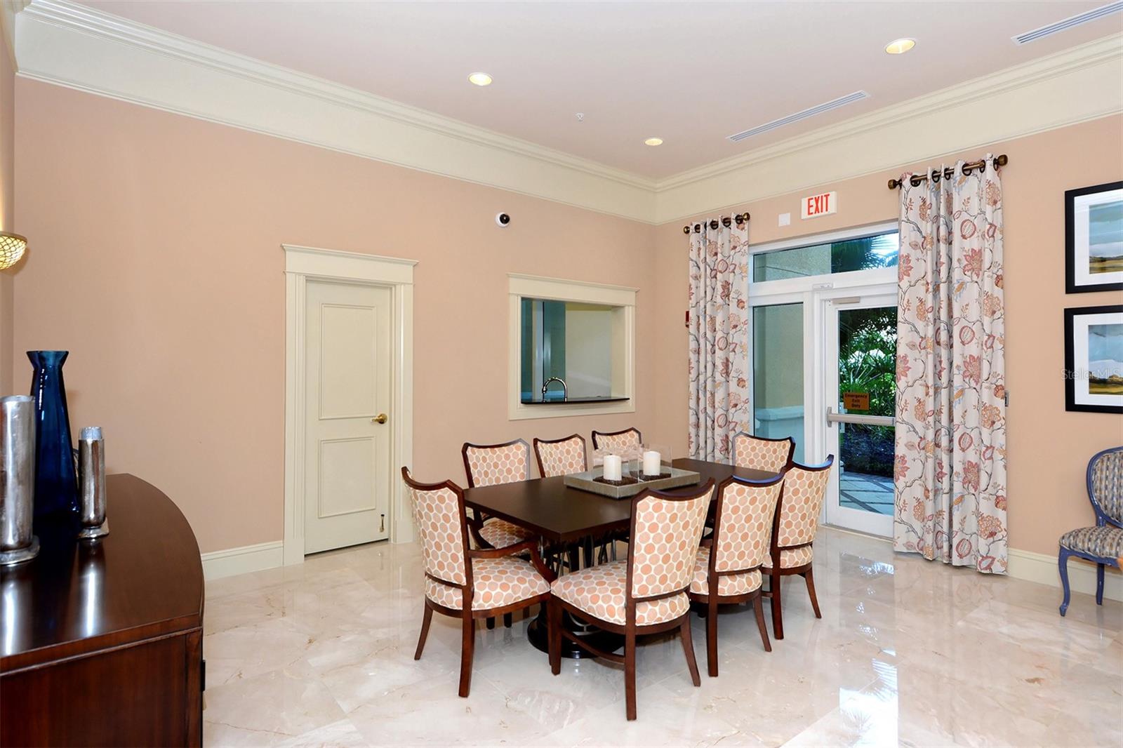 800 N TAMIAMI TRL #203, SARASOTA, FL, 34236