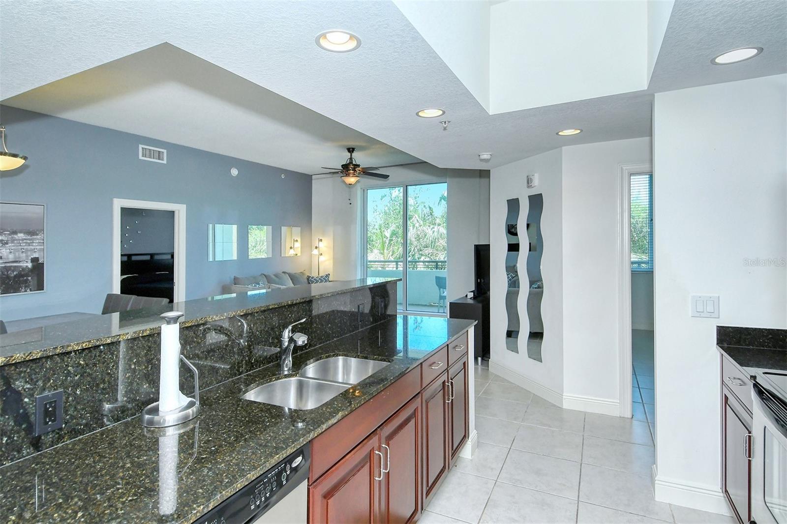 800 N TAMIAMI TRL #203, SARASOTA, FL, 34236