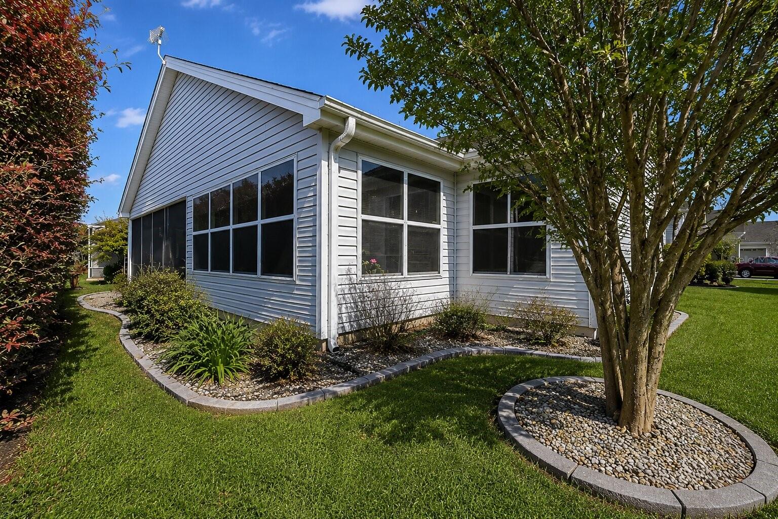 806 SAN SALVADOR DR, LADY LAKE, FL, 32159