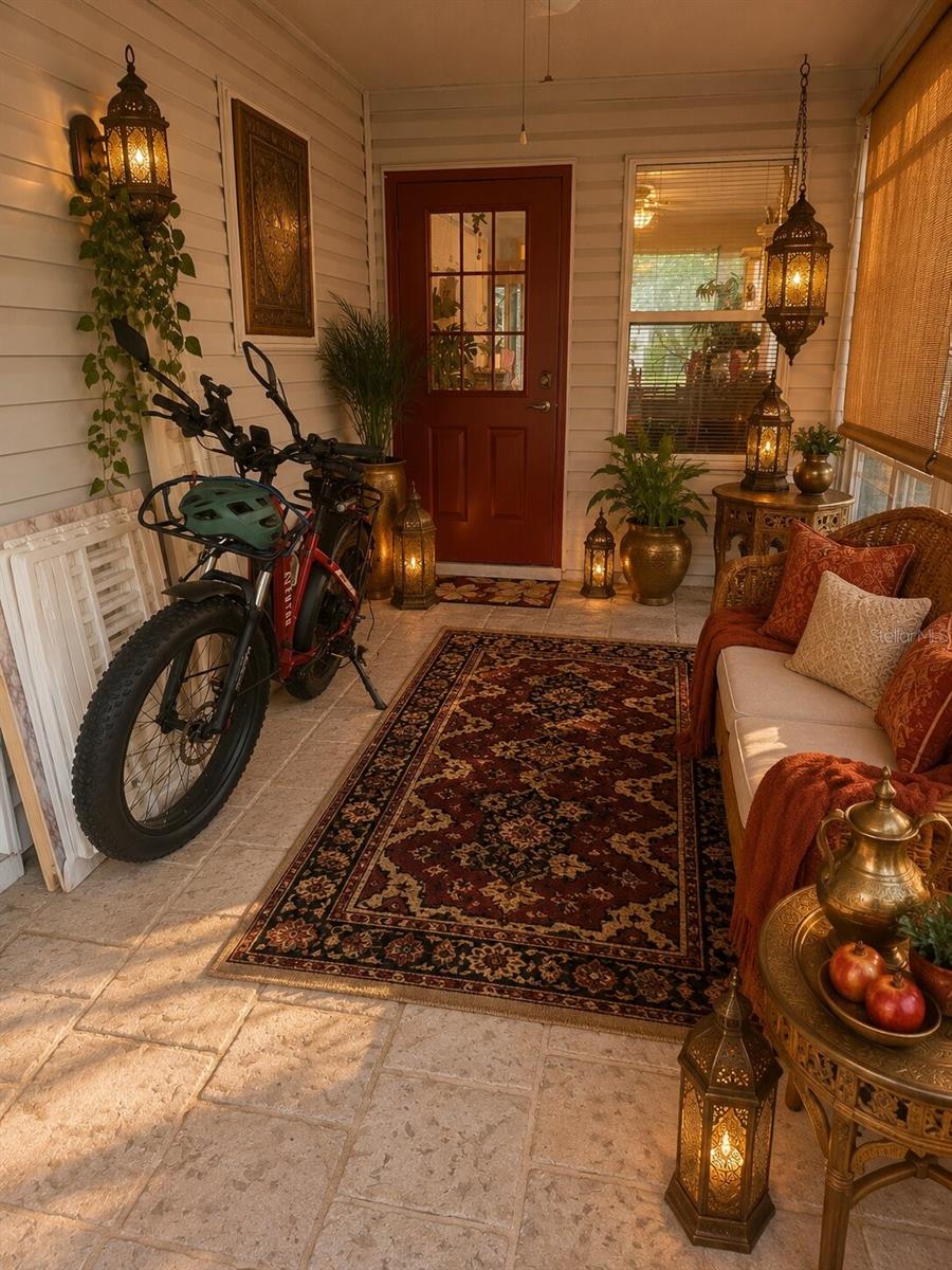 806 SAN SALVADOR DR, LADY LAKE, FL, 32159