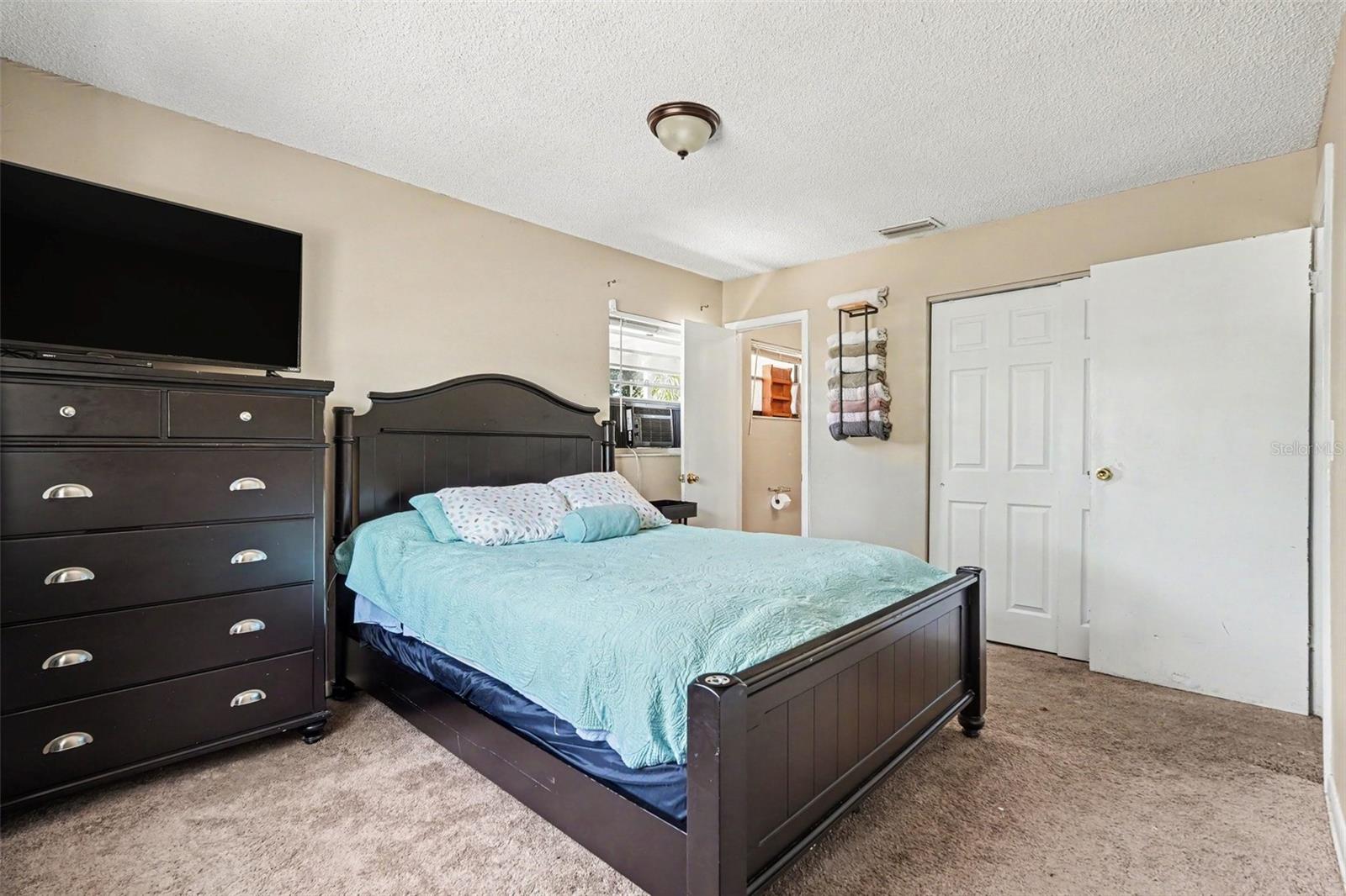 10108 ALAMBRA AVE, TAMPA, FL, 33619