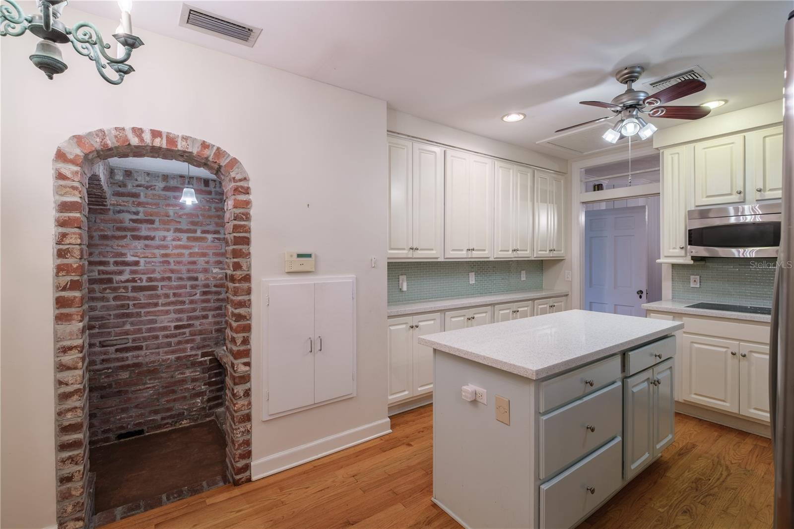 4 E HARVARD ST, ORLANDO, FL, 32804