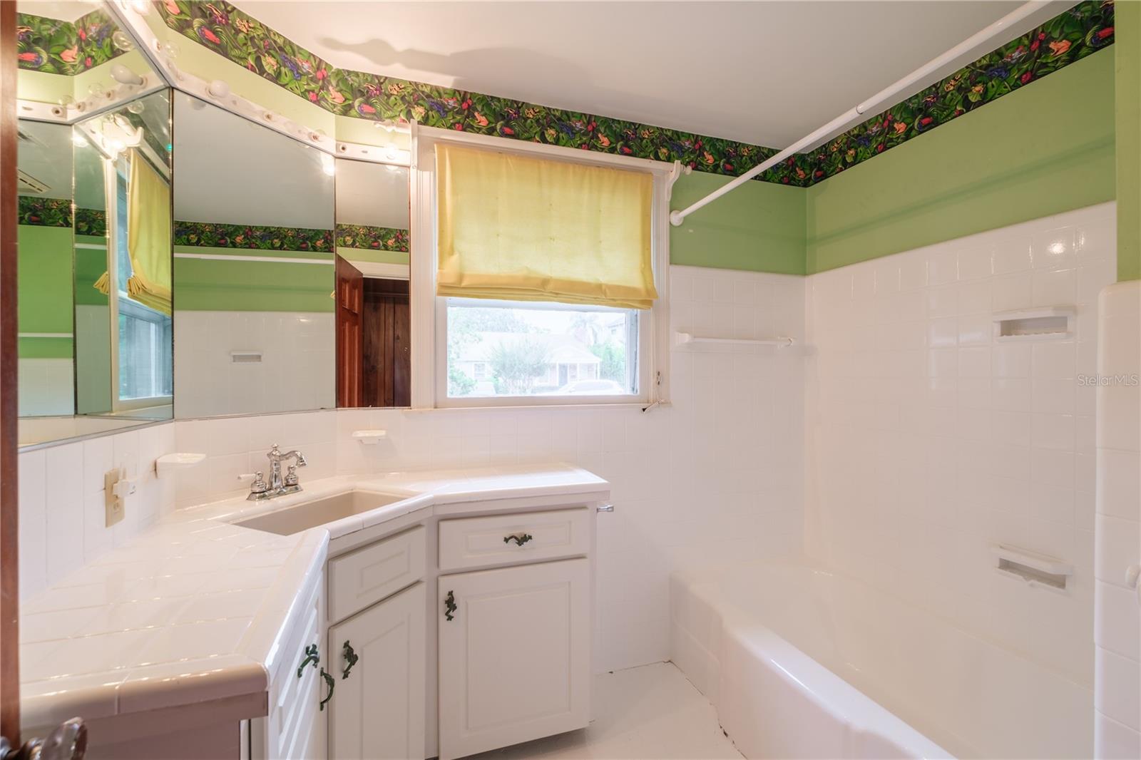 4 E HARVARD ST, ORLANDO, FL, 32804