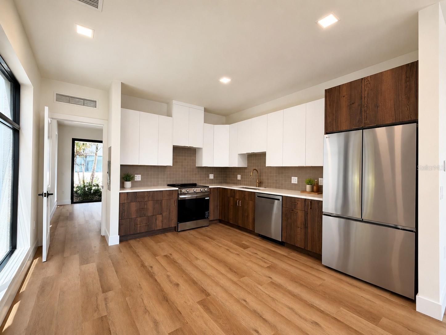 106 36th St N 1ST AVE N #3D, ST PETERSBURG, FL, 33713