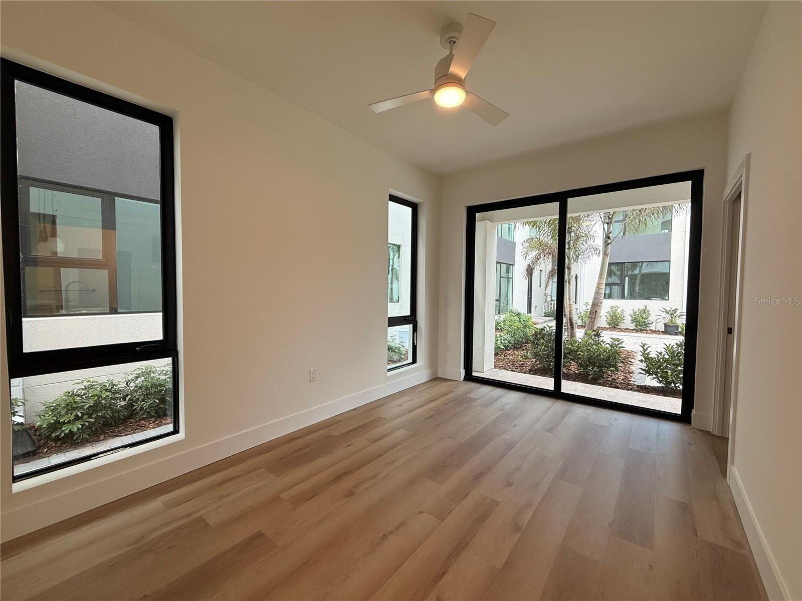 106 36th St N 1ST AVE N #3D, ST PETERSBURG, FL, 33713