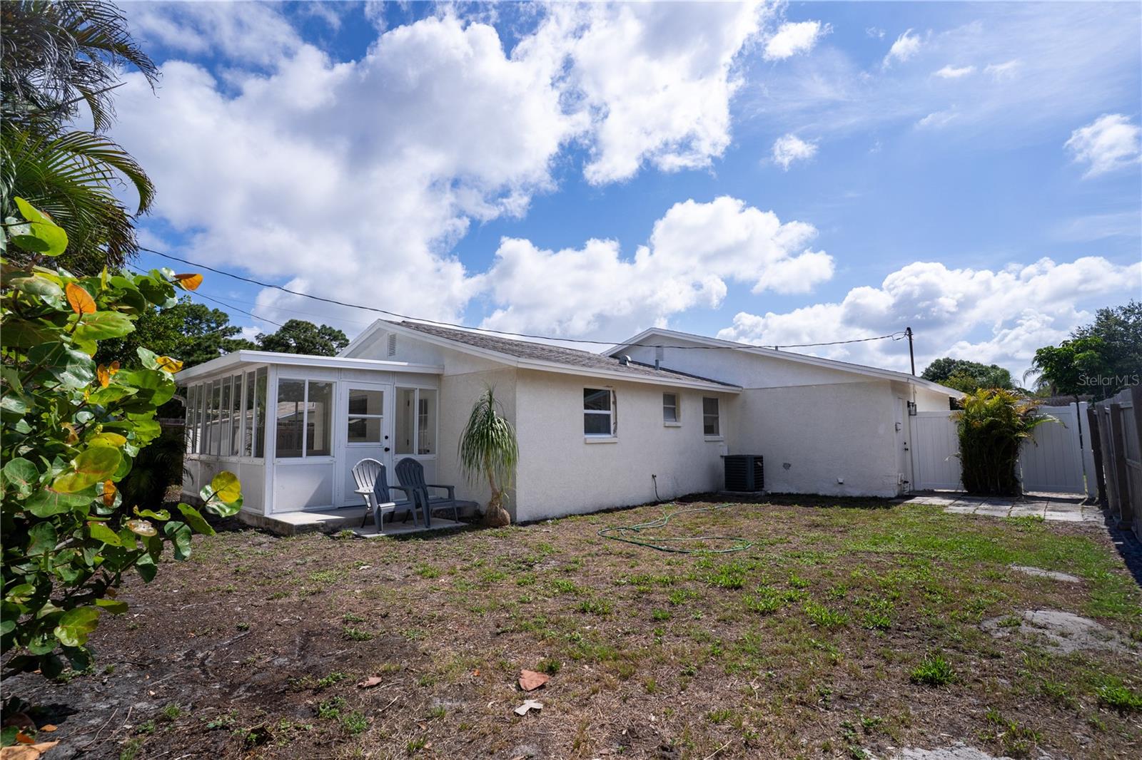 8974 91ST ST, SEMINOLE, FL, 33777