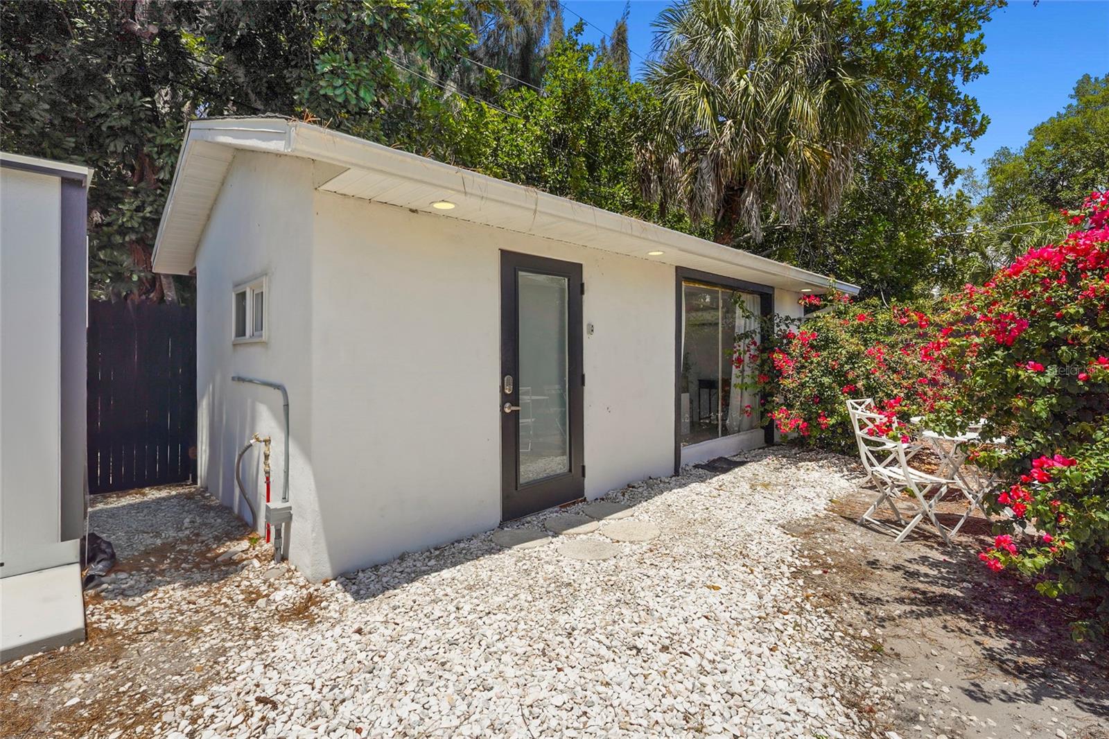 831 WINTER GARDEN DR, SARASOTA, FL, 34243