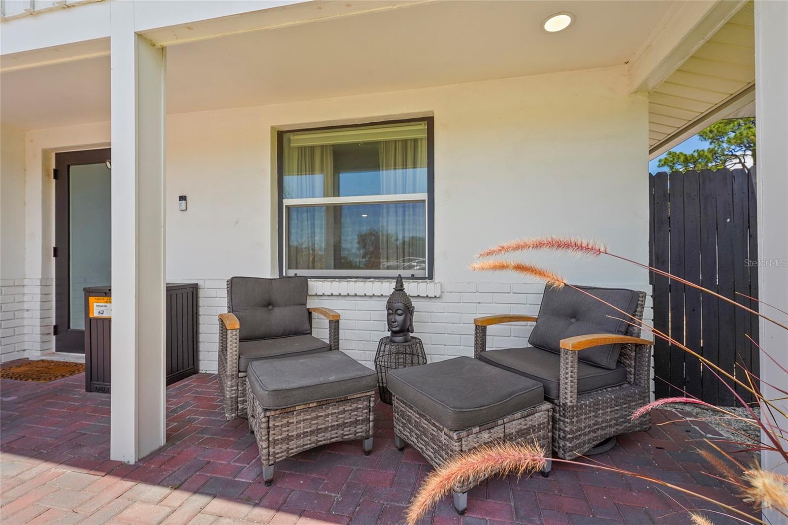 831 WINTER GARDEN DR, SARASOTA, FL, 34243